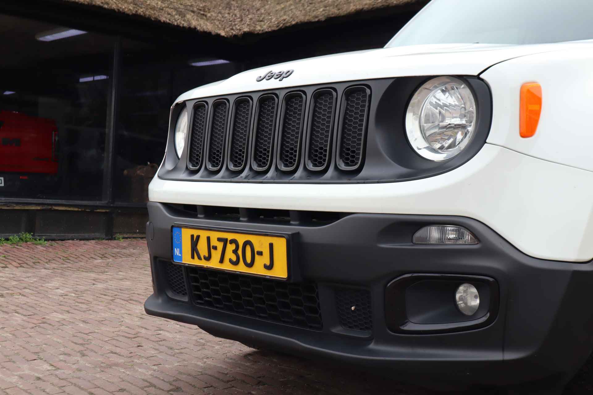 Jeep Renegade 1.6 E-Torq Black Line | Trekhaak | Navigatie - 21/39