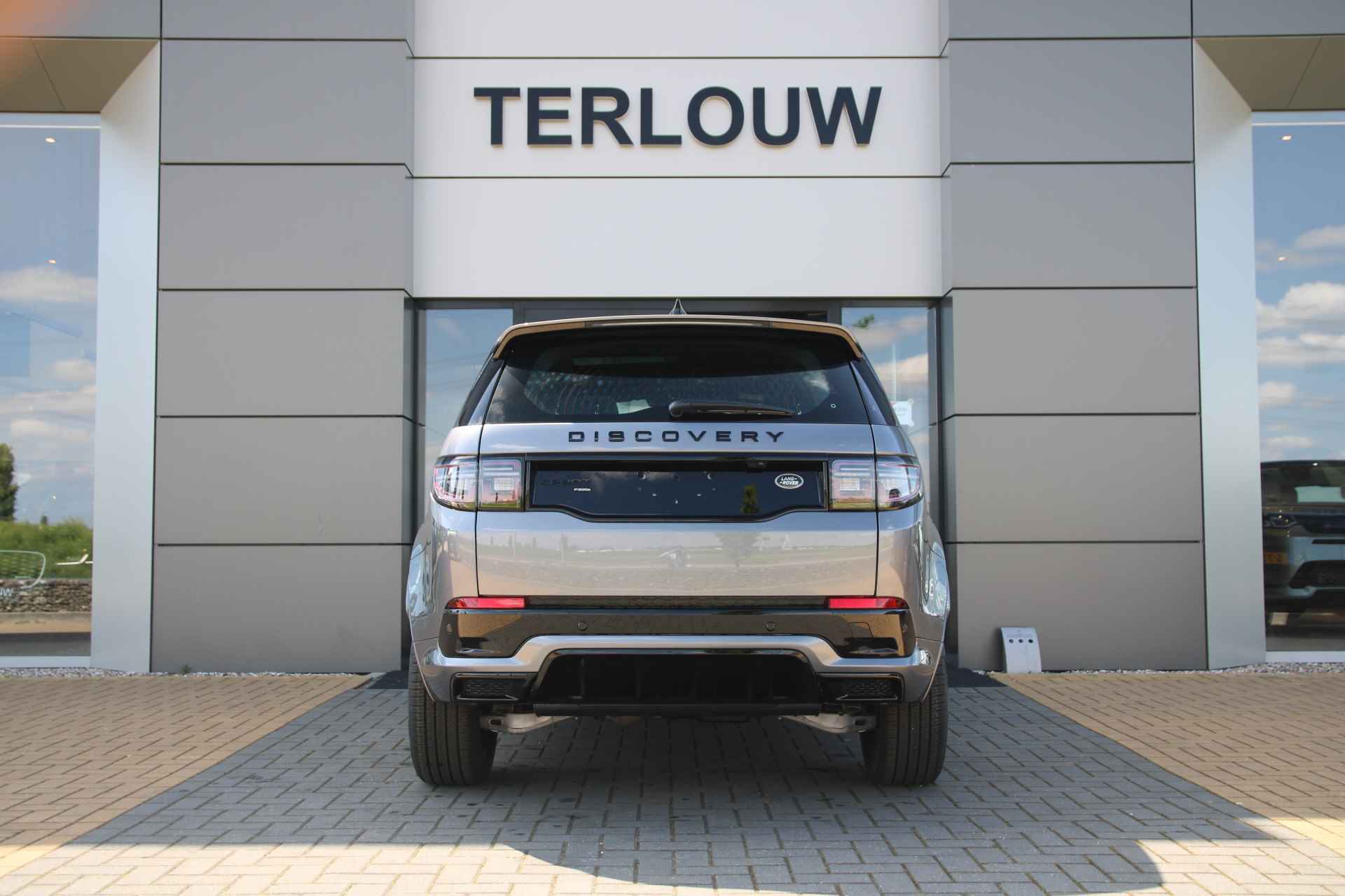 Land Rover Discovery Sport P300e 1.5 R-Dynamic SE - 9/32