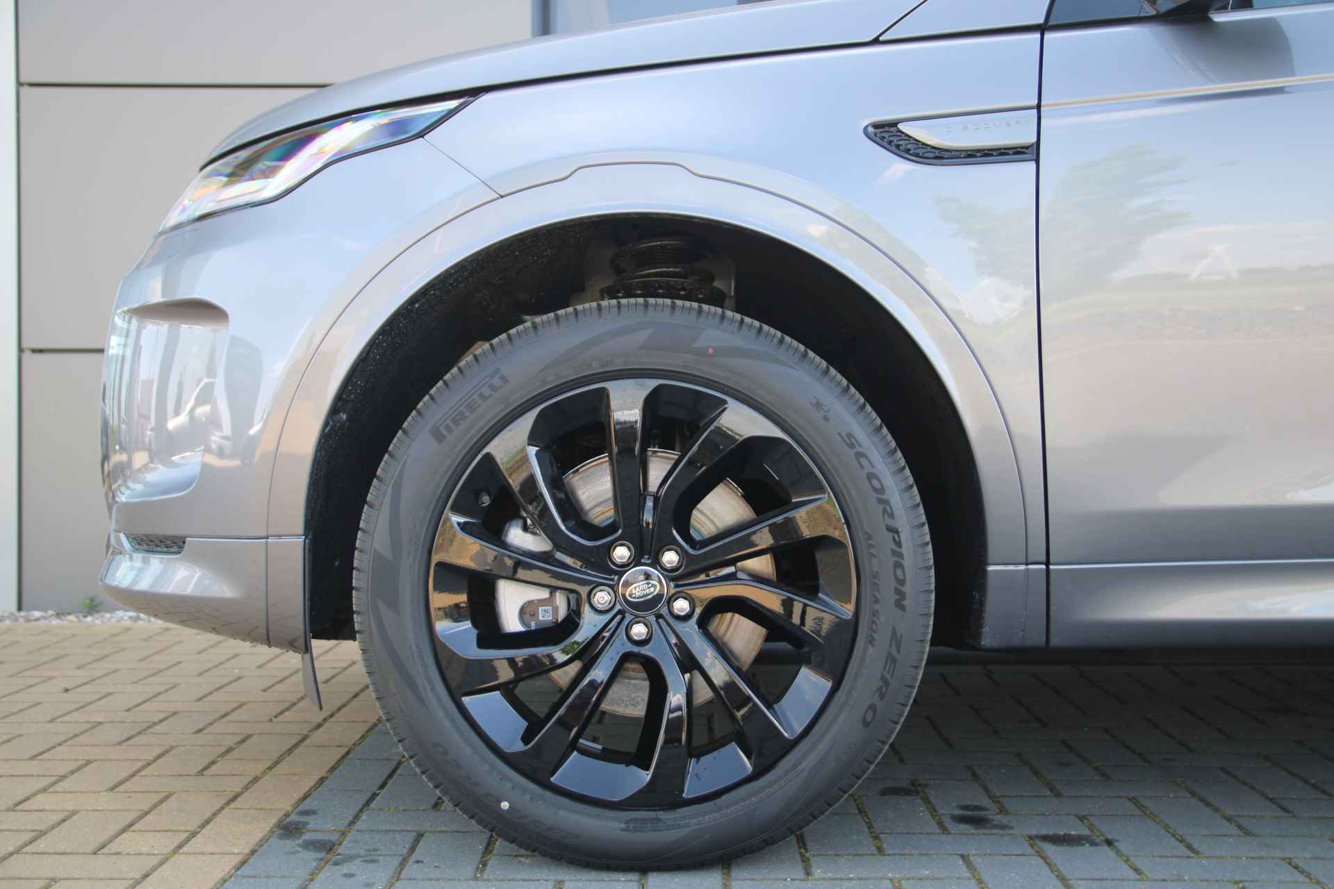 Land Rover Discovery Sport P300e 1.5 R-Dynamic SE - 12/32