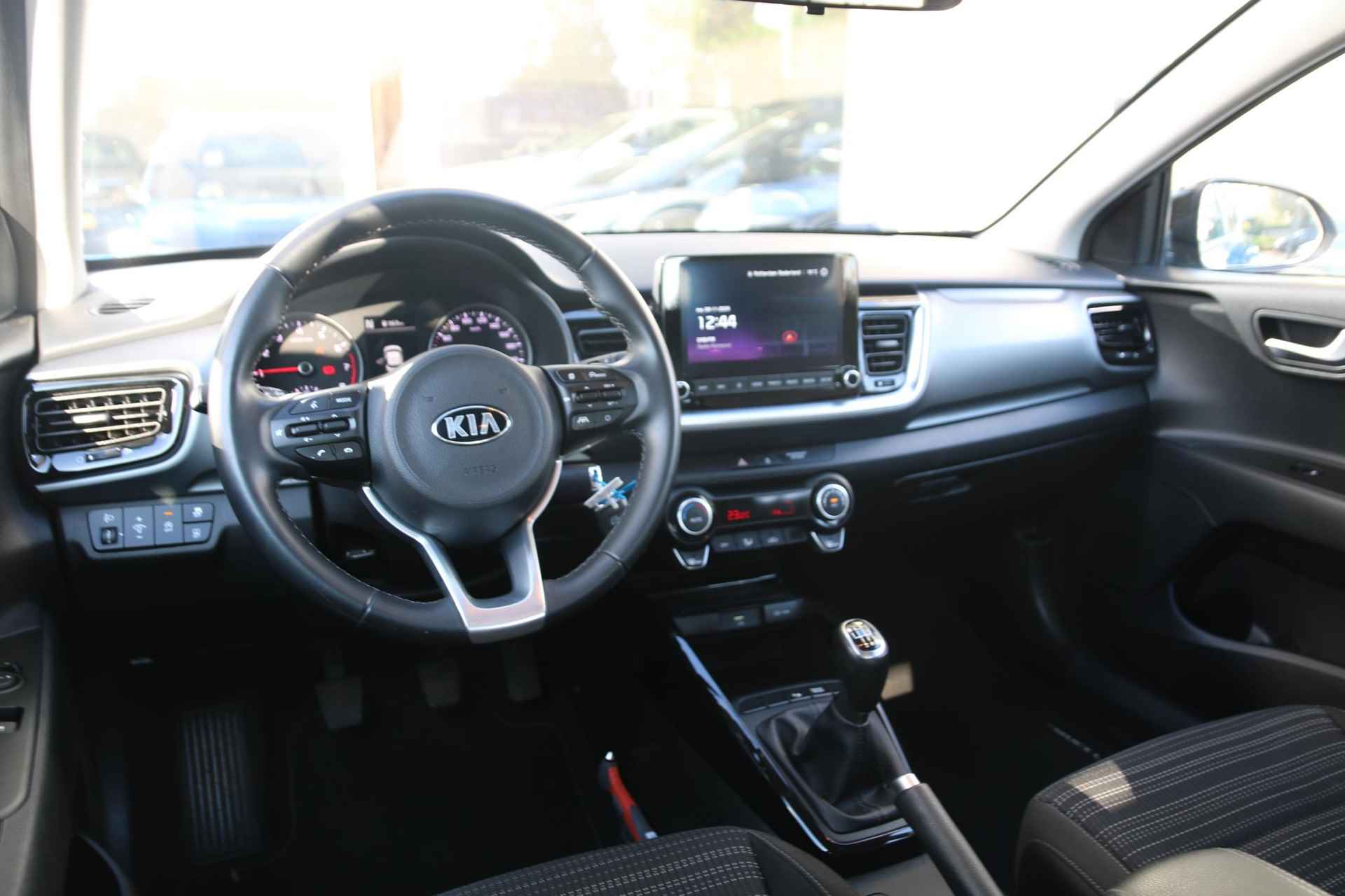 Kia Stonic 1.0 T-GDi MHEV DynamicLine | Navi | Camera | Airco | Cruise Control | LM Velgen | Trekhaak | - 17/30