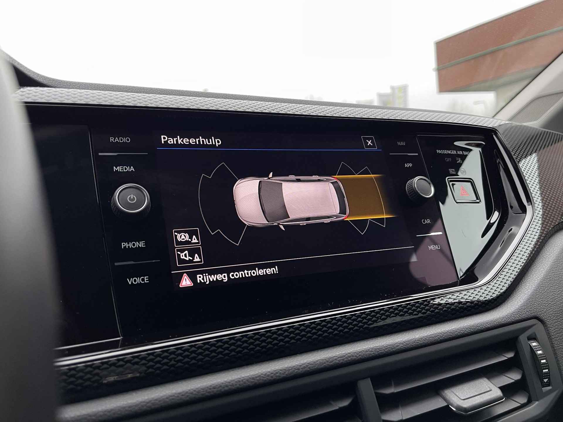 Volkswagen Polo 1.0 TSI Life | Apple Carplay/Android Auto | Stoelverwarming | LED Koplampen | Park. Sensoren | Rijklaarprijs! - 18/27