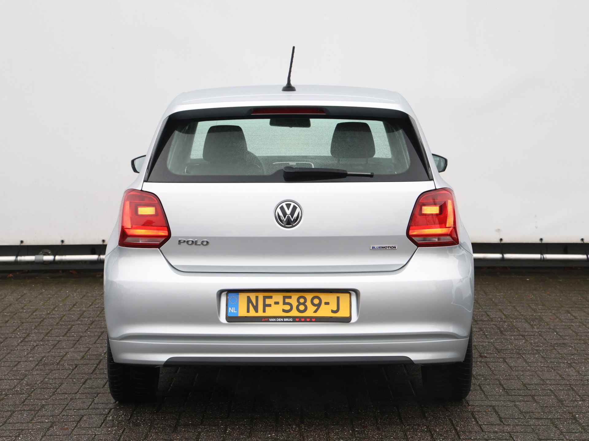 Volkswagen Polo 1.0 BlueMotion Edition 95pk | Navigatie I Cruise control I Airco - 6/33