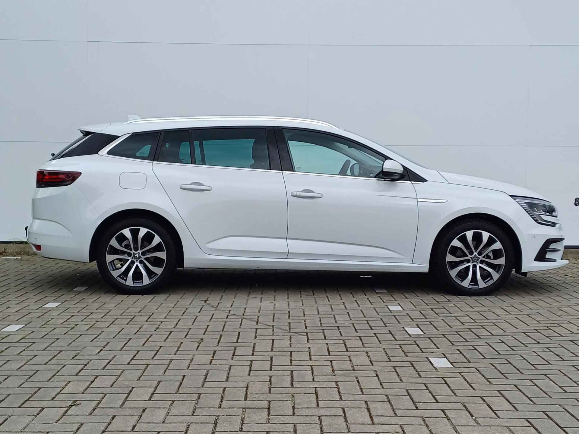 Renault Mégane Estate 1.3 TCe 140 EDC Techno Trekhaak / Automaat / Navigatie / Climate Control / Parkeersensoren V+A+Camera / LED - 30/31