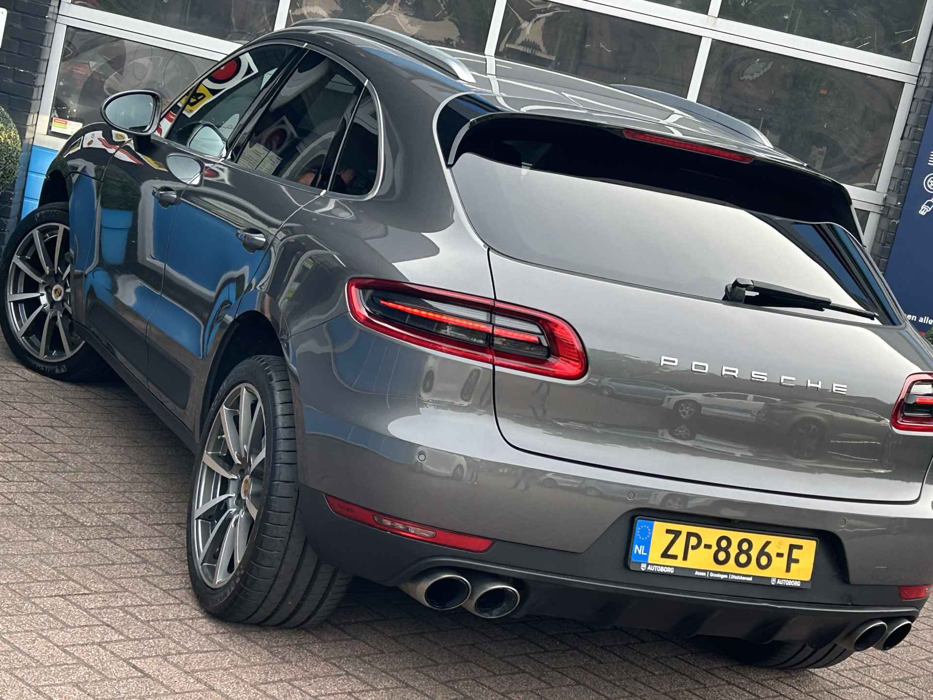 Porsche Macan 3.0 S | Panoramadak | Cruise Control Adaptief | Climate Control | Rijklaar + 12 Maand BOVAG Garantie - 49/57