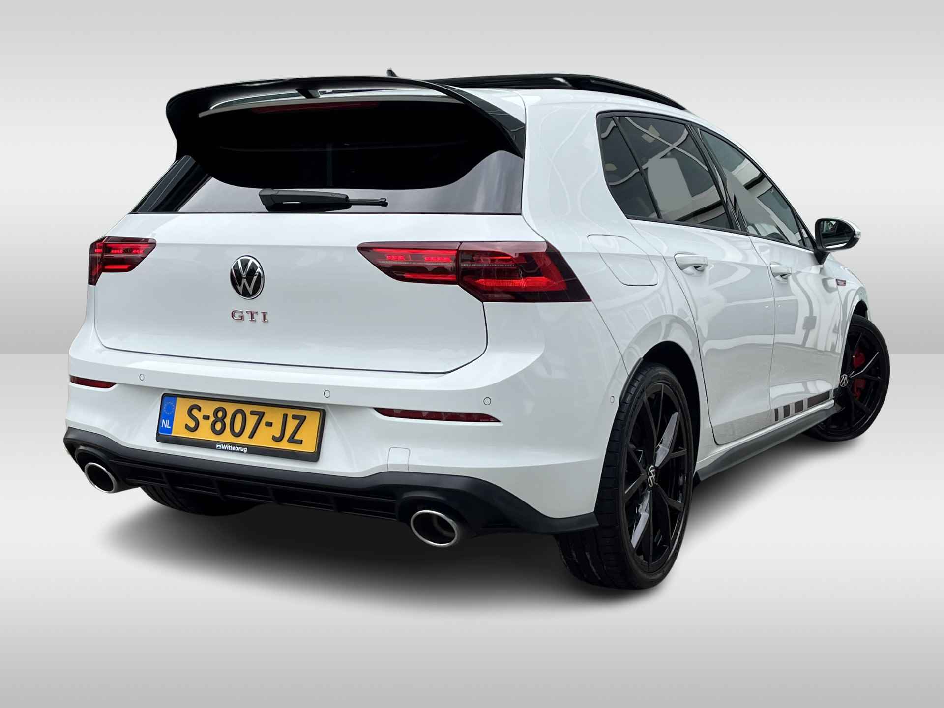 Volkswagen Golf 2.0 TSI 300pk DSG GTI Clubsport / Panoramadak / IQ LED Matrix / Harman Kardon / Stuur en Stoelverwarming / 19'' LMV / Navi / Dode Hoek / Keyless / Alarm / Head-Up Display / Camera / Garantie 2026 - 10/32