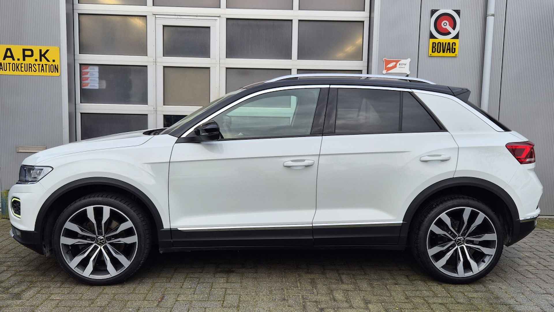 Volkswagen T-Roc 1.5 TSI Sport BnsR - 3/28