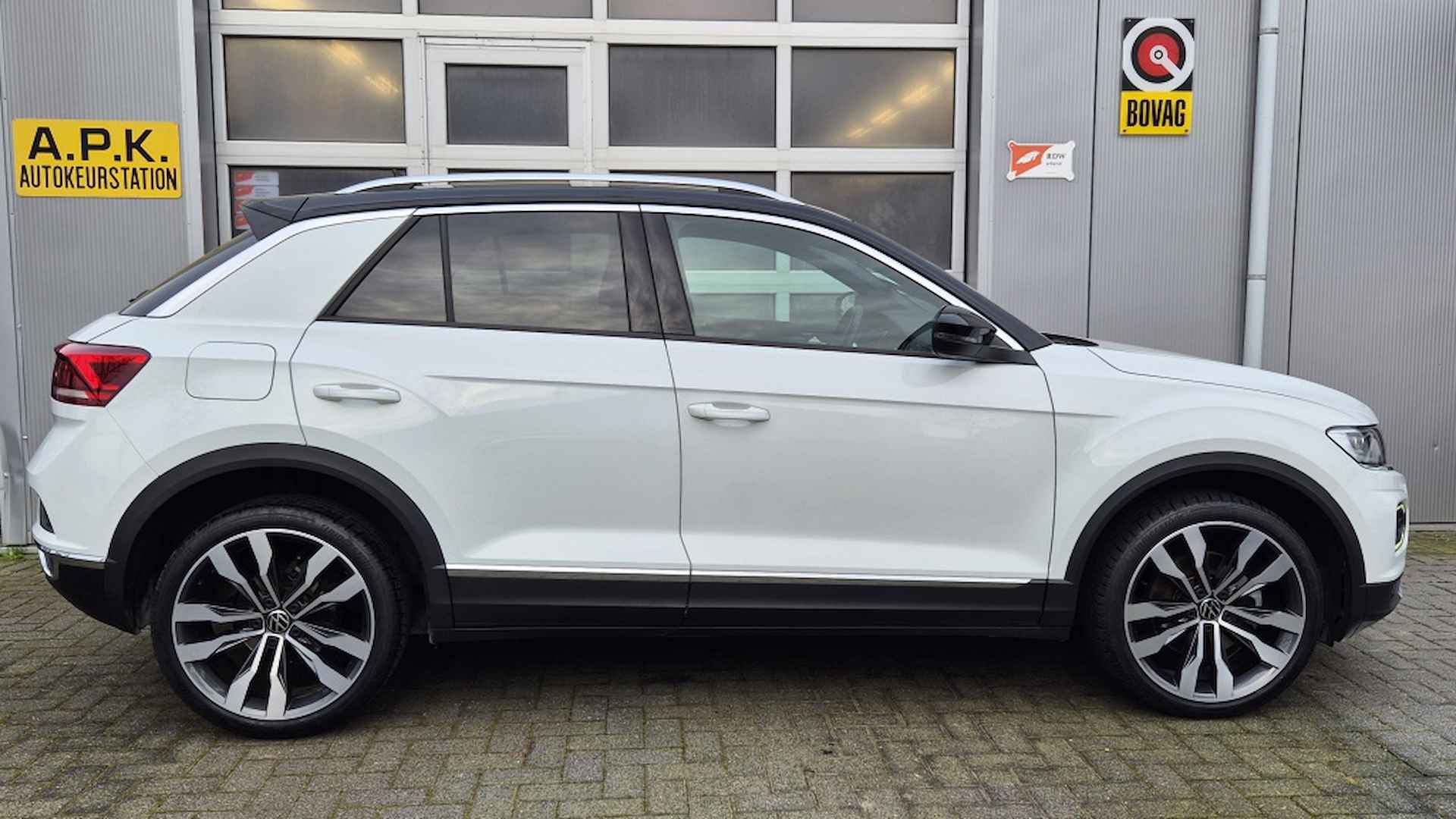 Volkswagen T-Roc 1.5 TSI Sport BnsR - 8/28