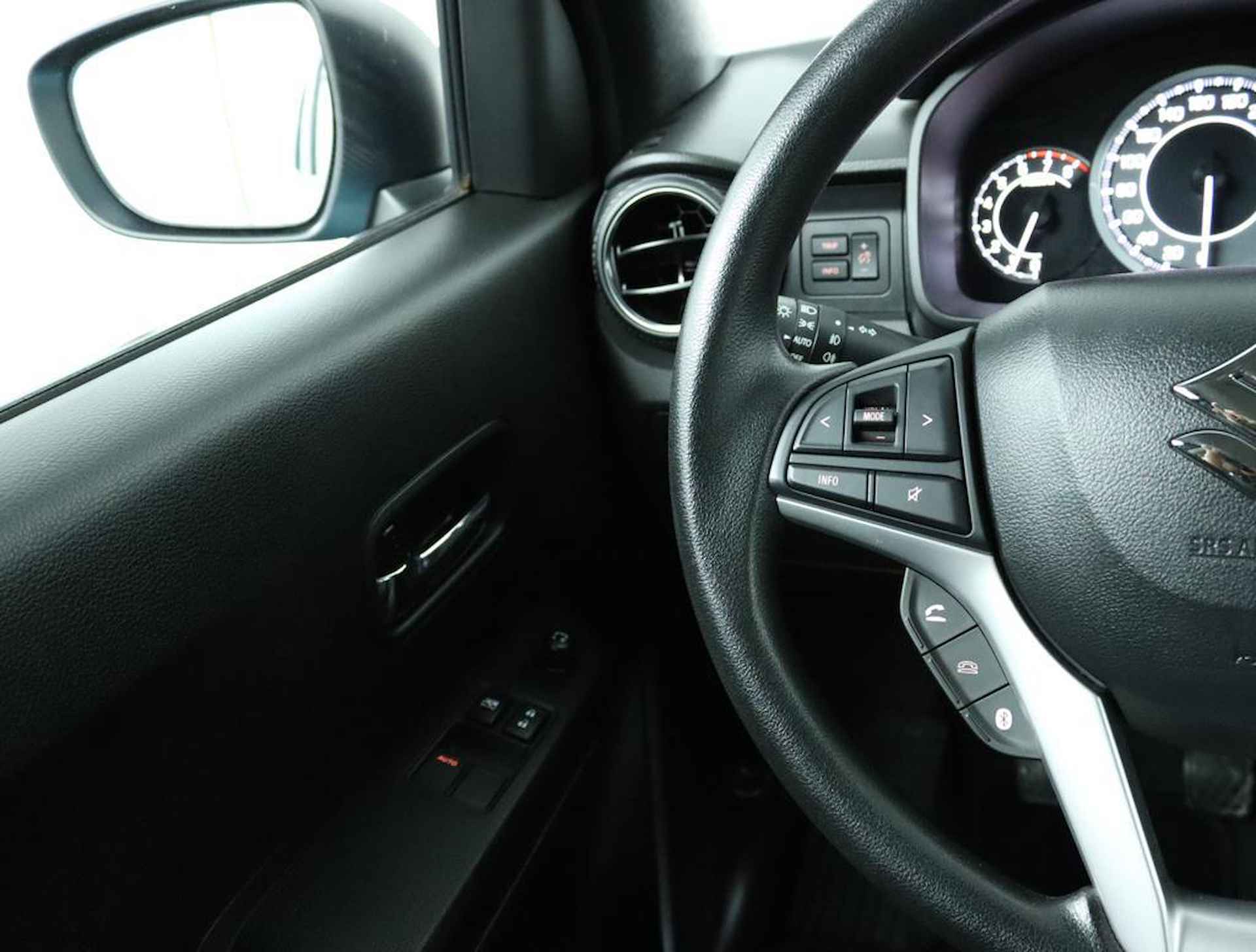 Suzuki Ignis 1.2 Smart Hybrid Comfort | Airco | Radio - CD speler | Hoge zit | bluetooth | - 18/46