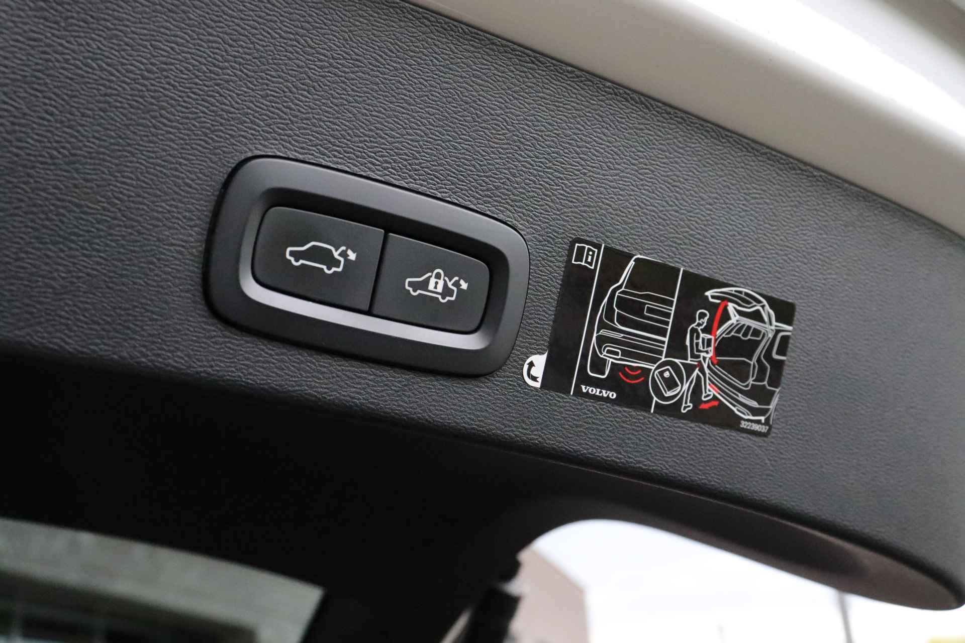 Volvo XC40 T5 Recharge R-Design | Trekhaak | Elektrische bestuurdersstoel met geheugen | Stoel en Stuurwielverwarming | Adaptieve Cruise Co - 15/59