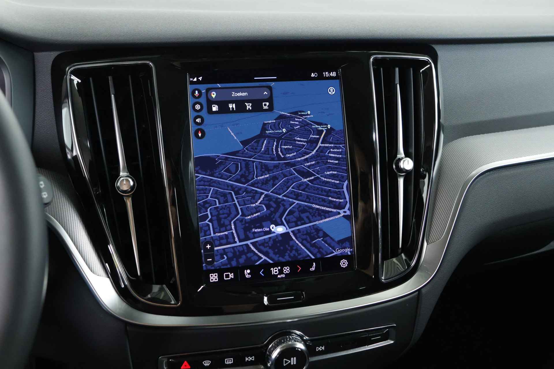 Volvo V60 2.0 B3 Core / LED / Leder / Pilot Assist / CarPlay / DAB - 14/33