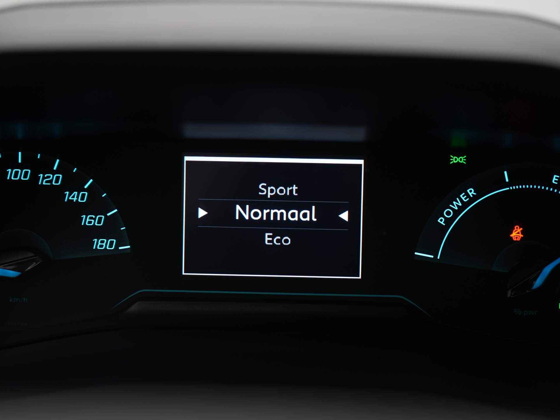 Peugeot e-208 EV Active Pack 50 kWh 5 deurs Automaat | Climate Control | Navigatie by App | 3 Fase lader - 27/44