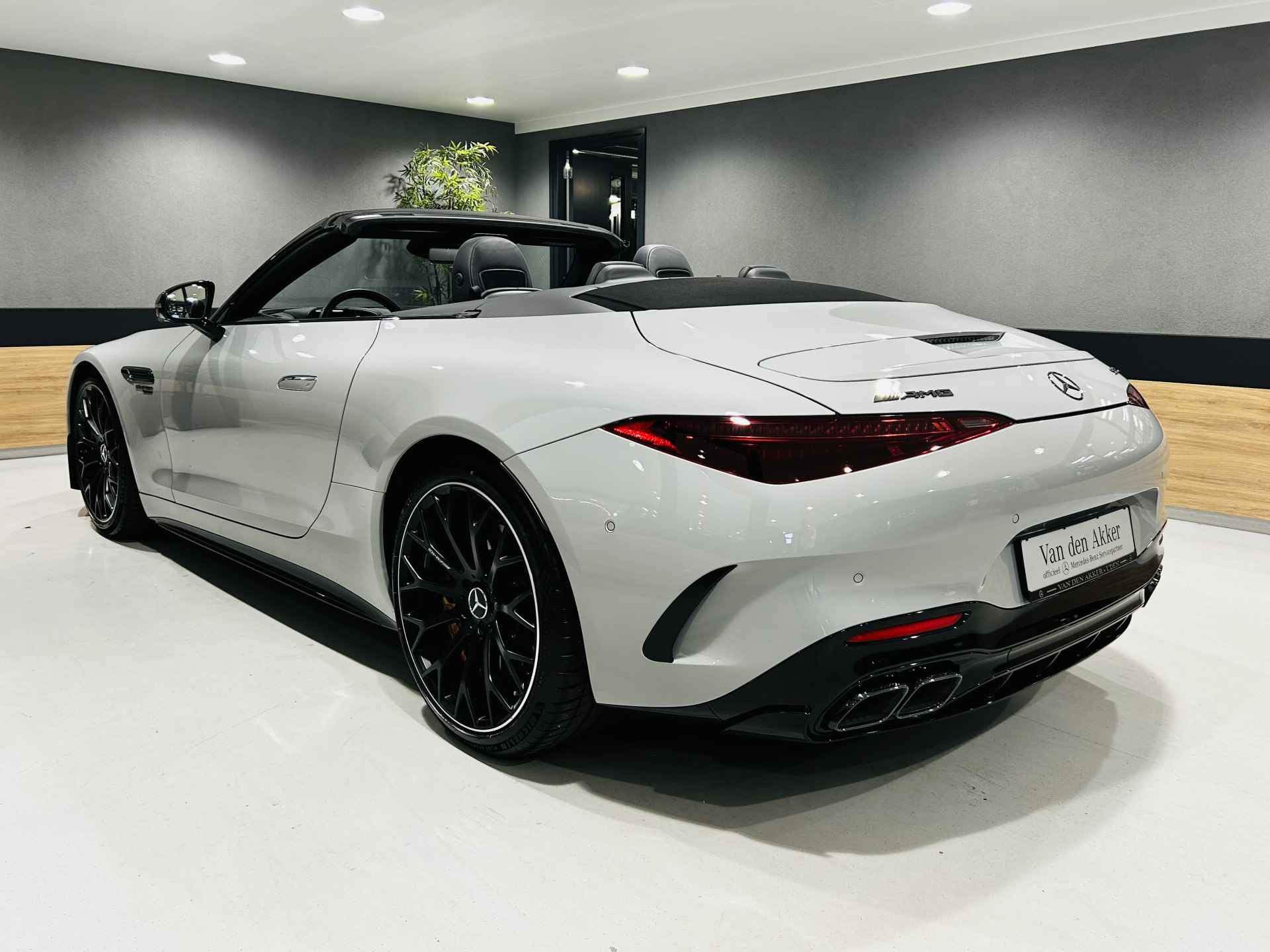 Mercedes-Benz SL-Klasse Roadster 63 4MATIC+ // Keramische remmen // Liftsysteem // AlpinGrau // AMG Nightpakket II // Burmester // Achteras besturing - 6/66