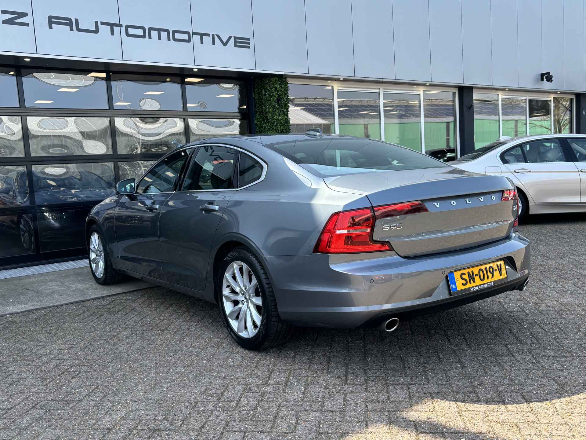 Volvo S90 2.0 T4 Momentum+ | Leder | Drive Assist | - 3/38