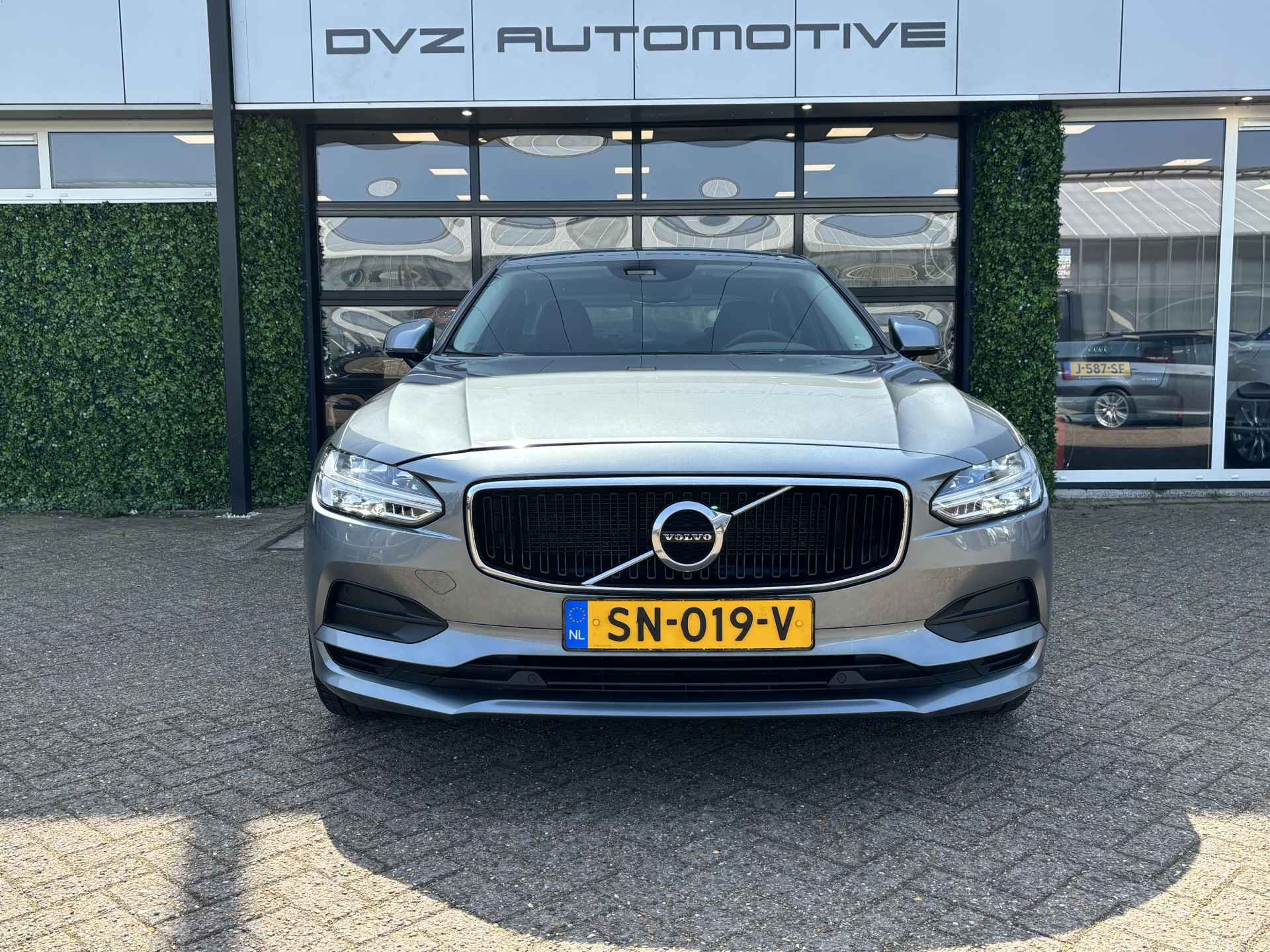 Volvo S90 2.0 T4 Momentum+ | Leder | Drive Assist | - 4/38