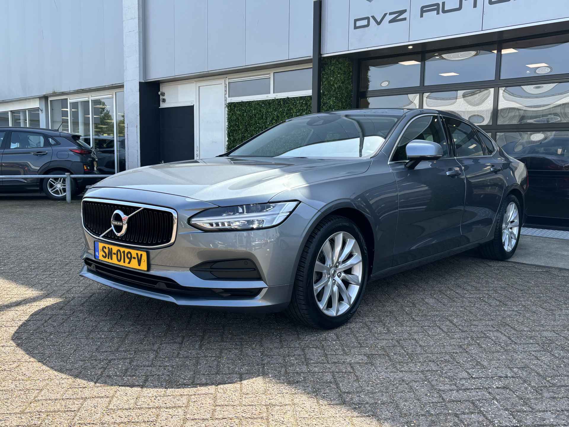 Volvo S90 2.0 T4 Momentum+ | Leder | Drive Assist | - 6/38