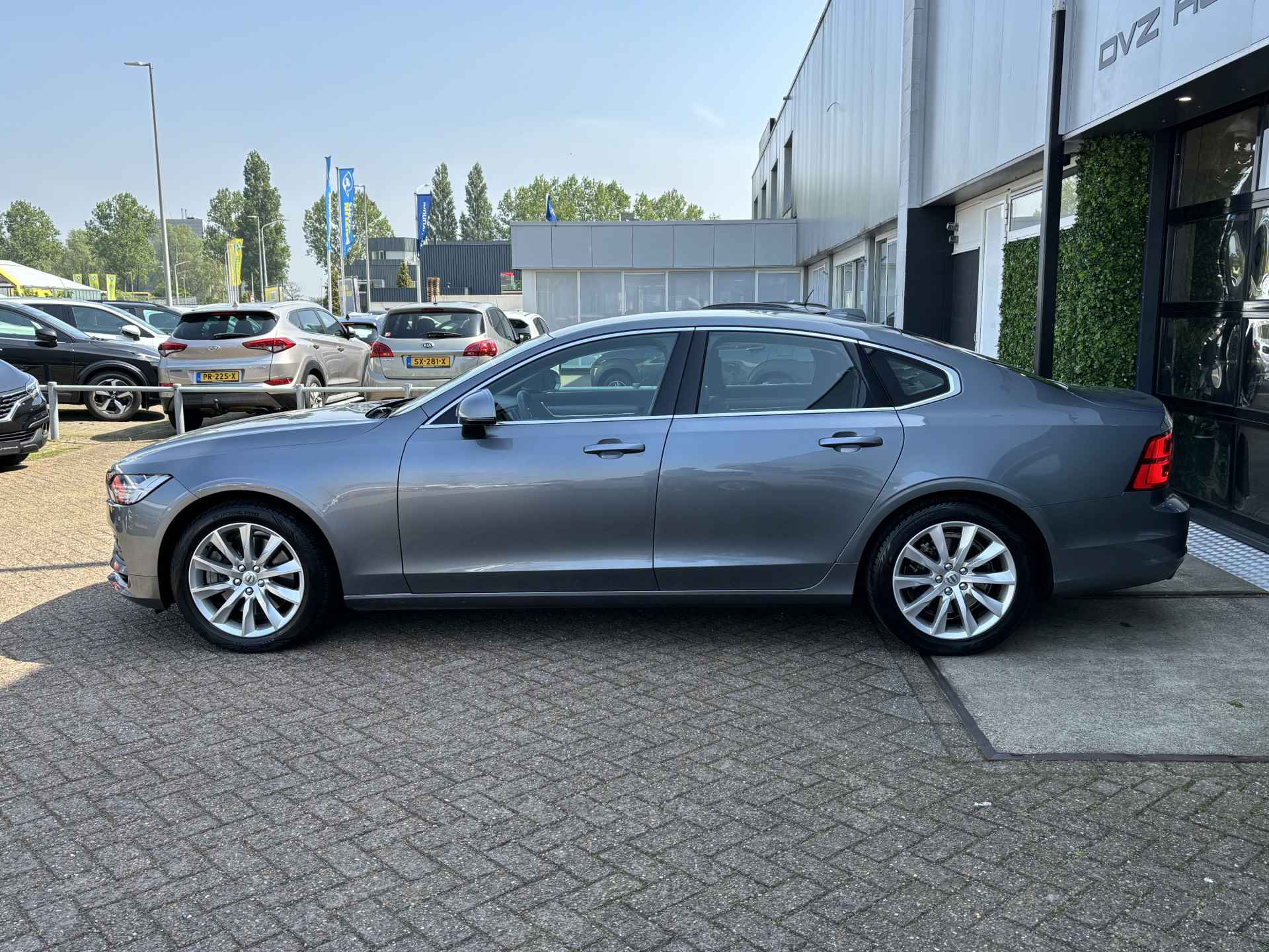 Volvo S90 2.0 T4 Momentum+ | Leder | Drive Assist | - 8/38