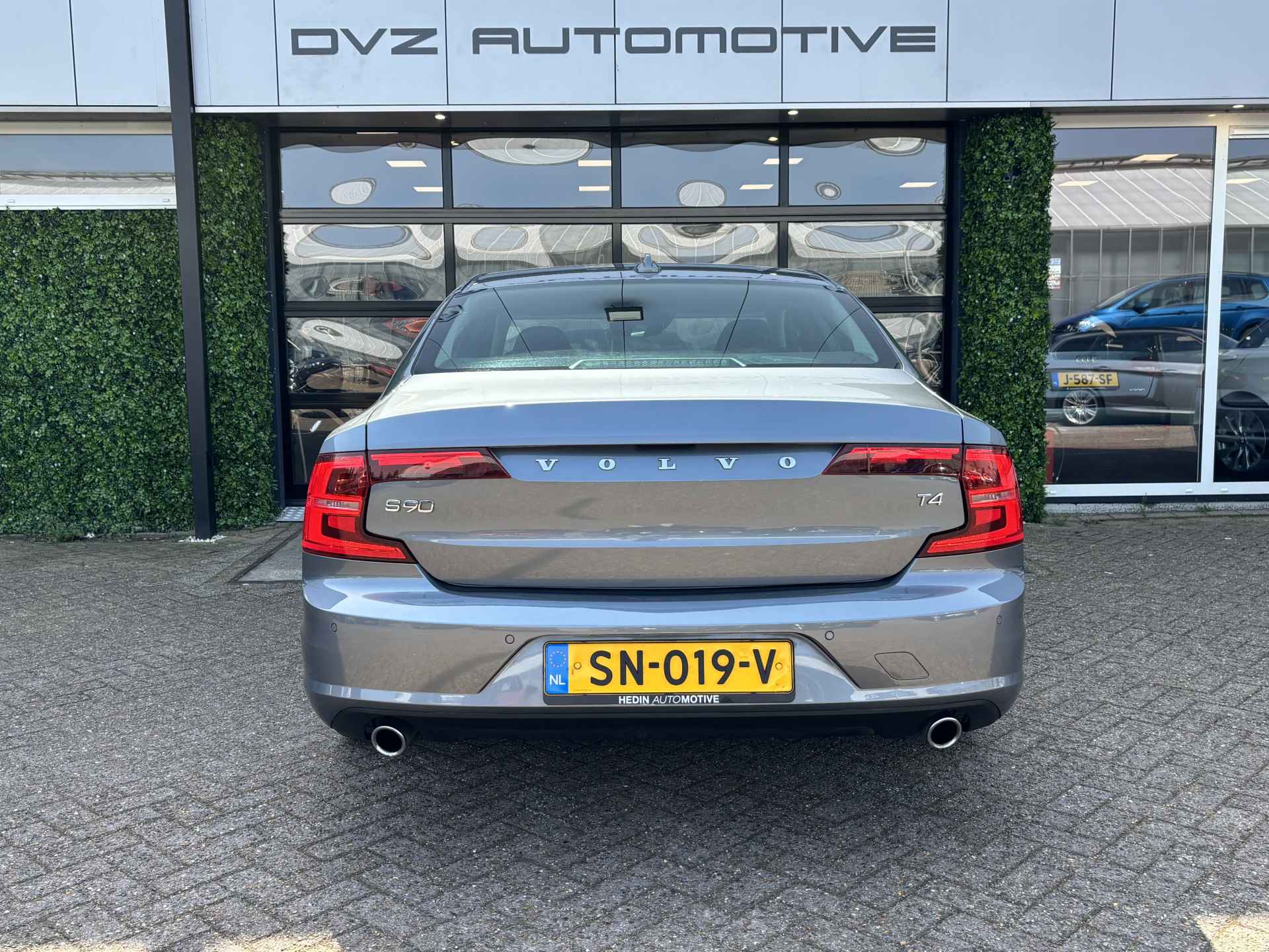 Volvo S90 2.0 T4 Momentum+ | Leder | Drive Assist | - 10/38