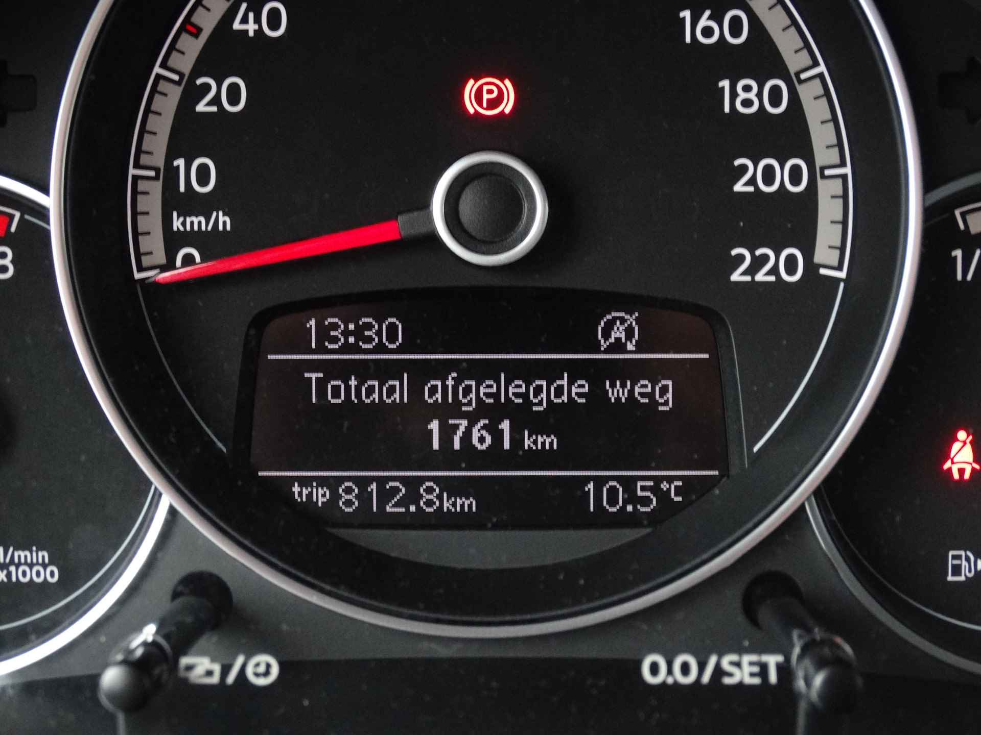Volkswagen up! 1.0 | 15" lichtmetaal | Stoelverwarming | Climate Control | Cruise Control | - 14/24