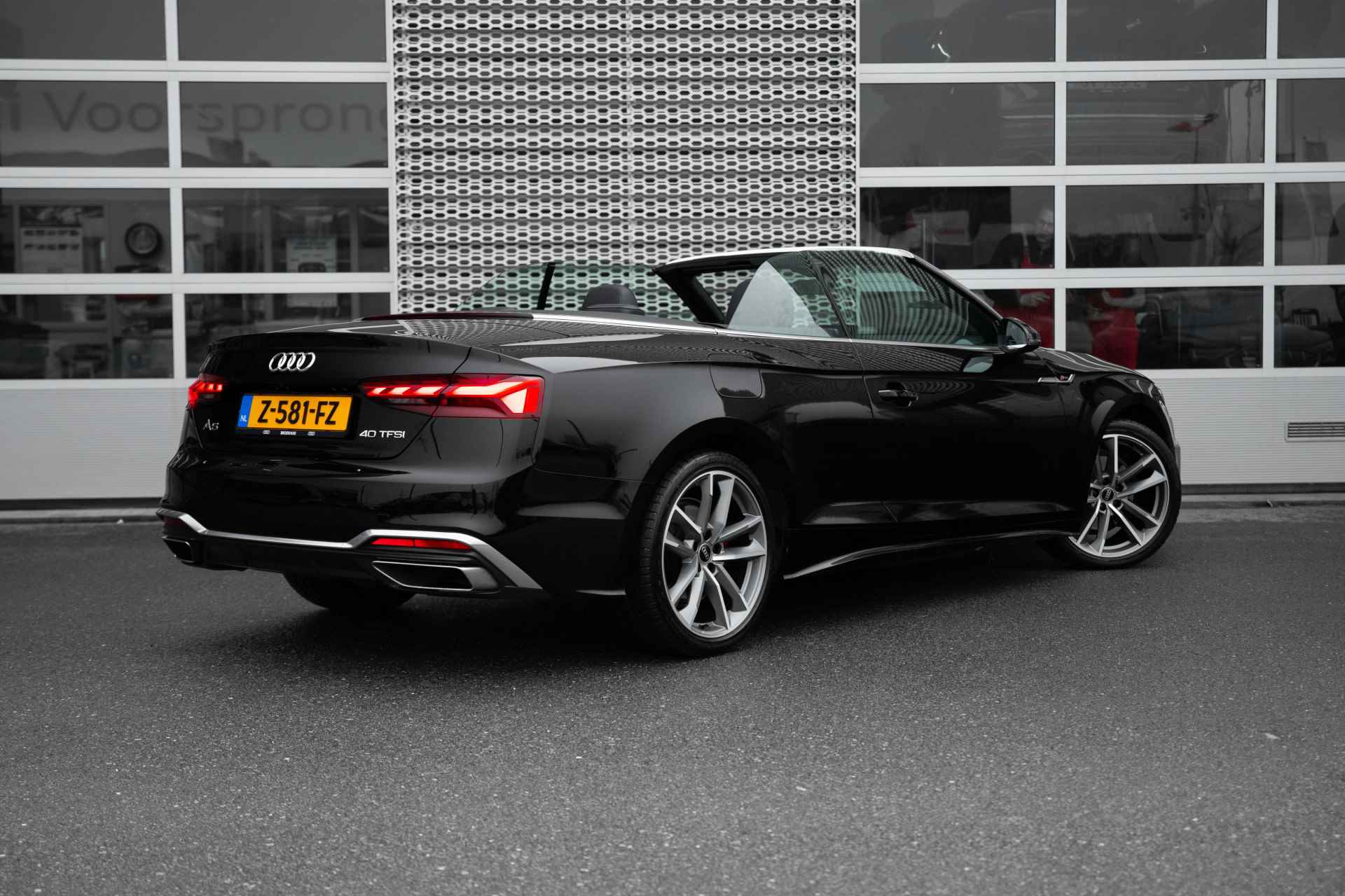 Audi A5 Cabriolet 40 TFSI 204pk S edition | Parking | Rijden | Bang & Olufsen | Leder | Stoelen Elektrisch | 19" Velgen | - 2/56