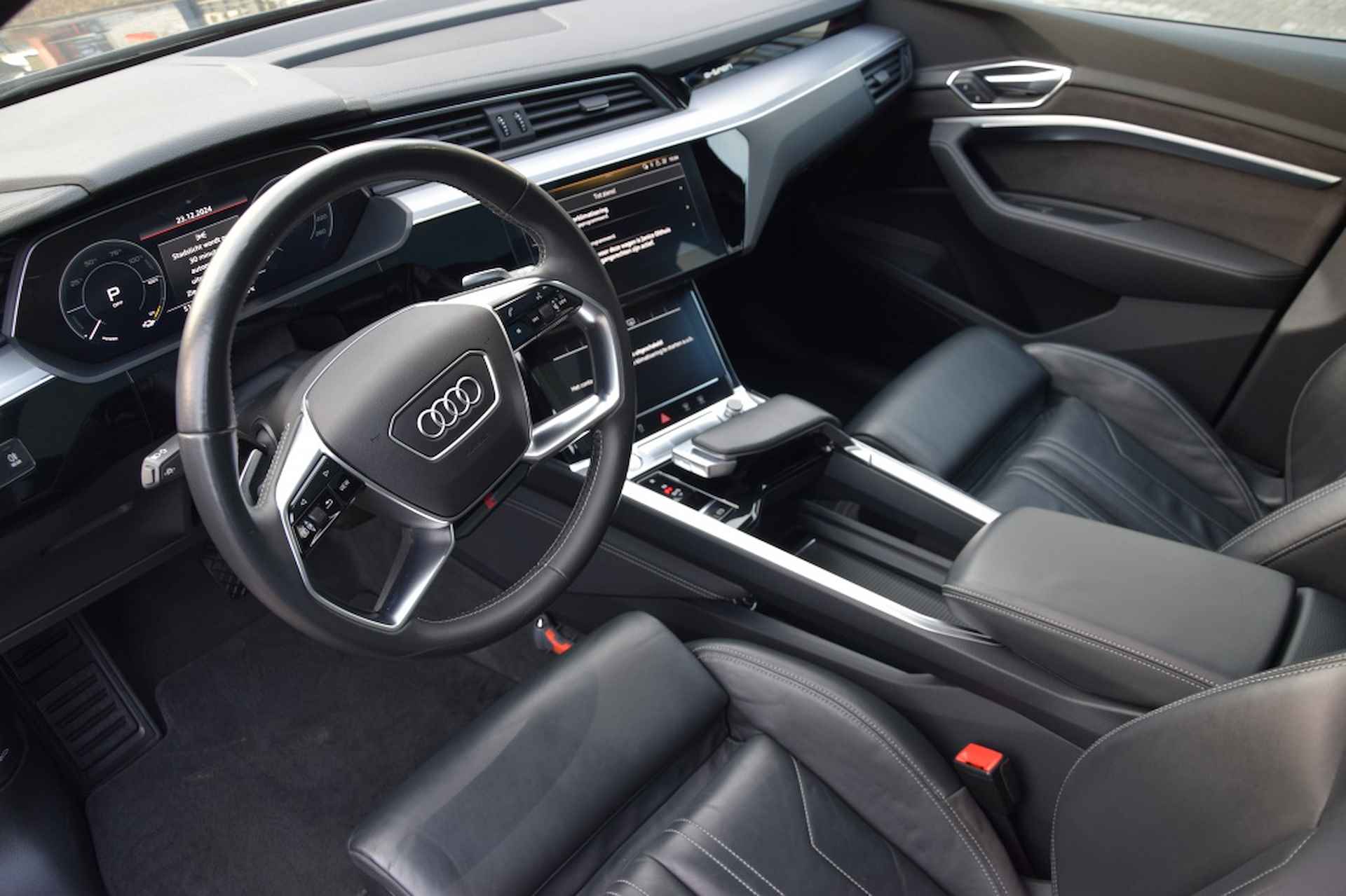 Audi e-tron 55 quattro advanced 95 kWh B&O | Pano | Camera | Leder | - 10/26