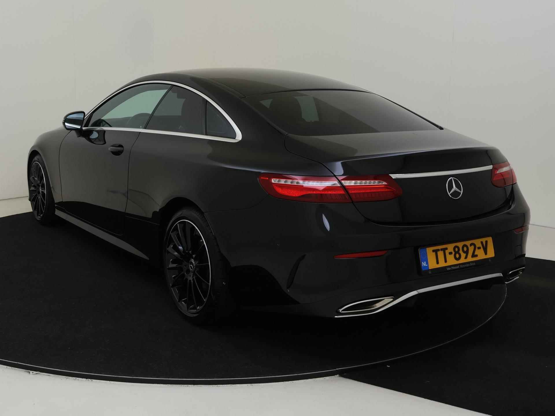 Mercedes-Benz E-klasse Coupé 200 Business AMG-Line / Stoelverwarming / Achteruitrijcamera / Bruin-Leder / - 7/30