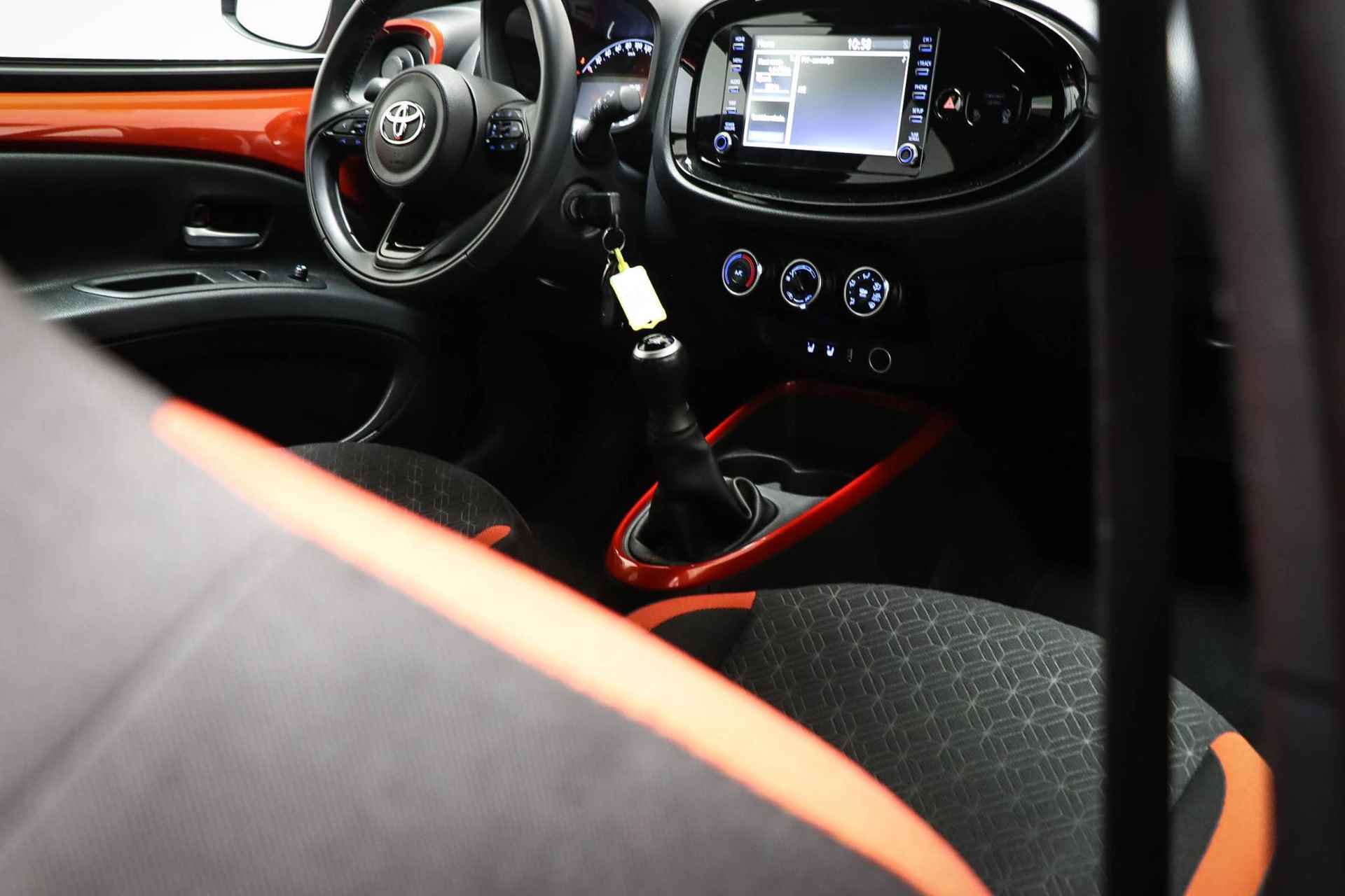 Toyota Aygo X 1.0 VVT-i MT Pulse | STOELVERWARMING | DAB | APPLE | CAMERA - 9/48