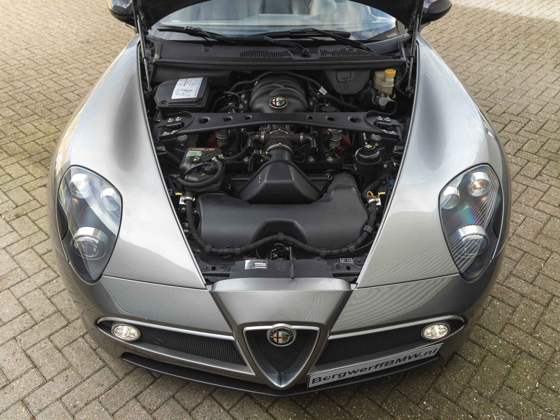 Alfa Romeo 8C Competizione Spider 4.7 V8 - 11/51