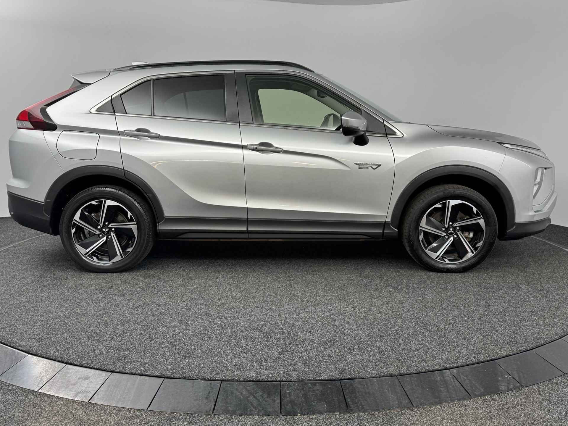 Mitsubishi Eclipse Cross 2.4 PHEV Intense | Stoelverwarming - 29/42