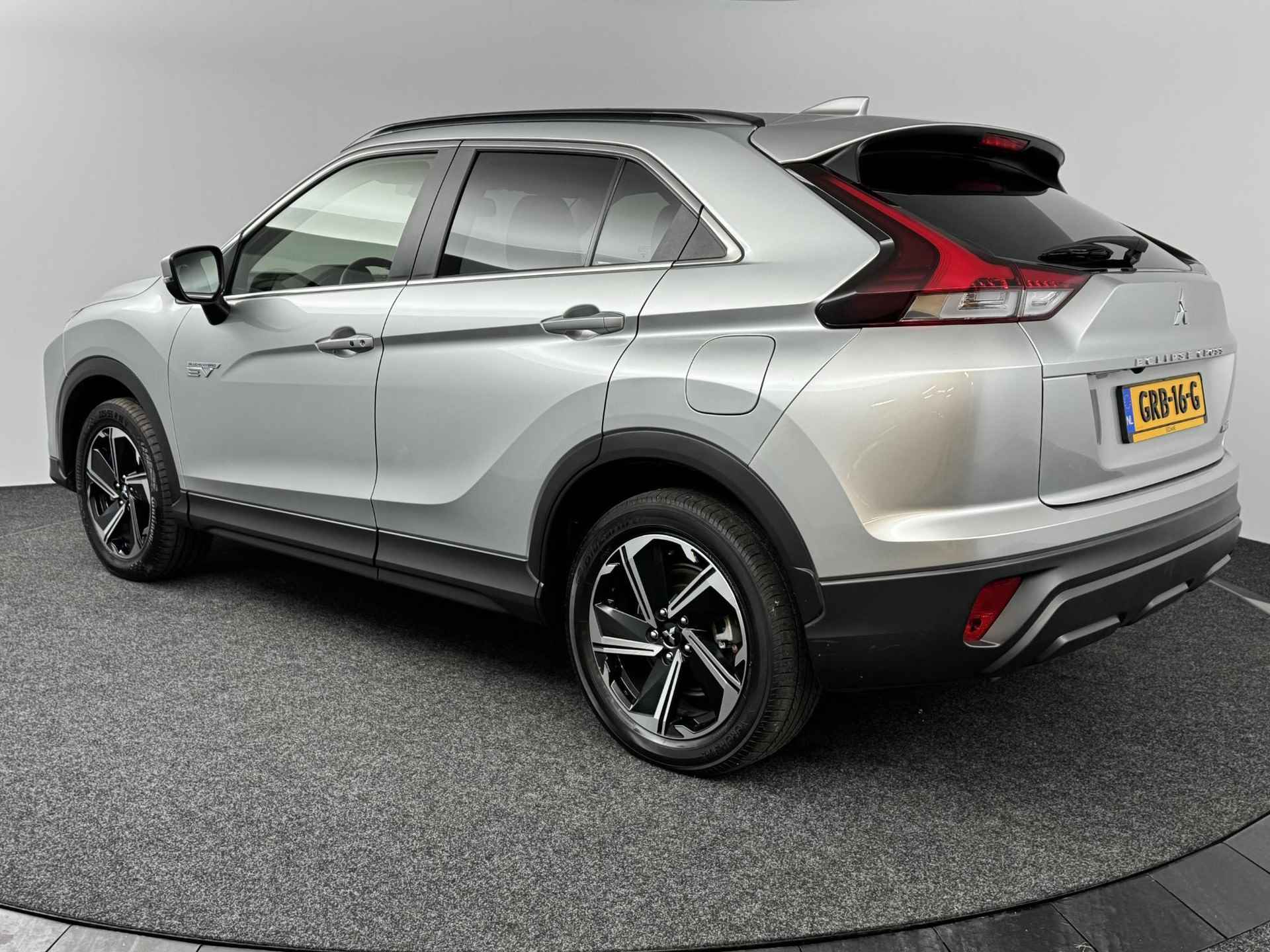 Mitsubishi Eclipse Cross 2.4 PHEV Intense | Stoelverwarming - 31/42