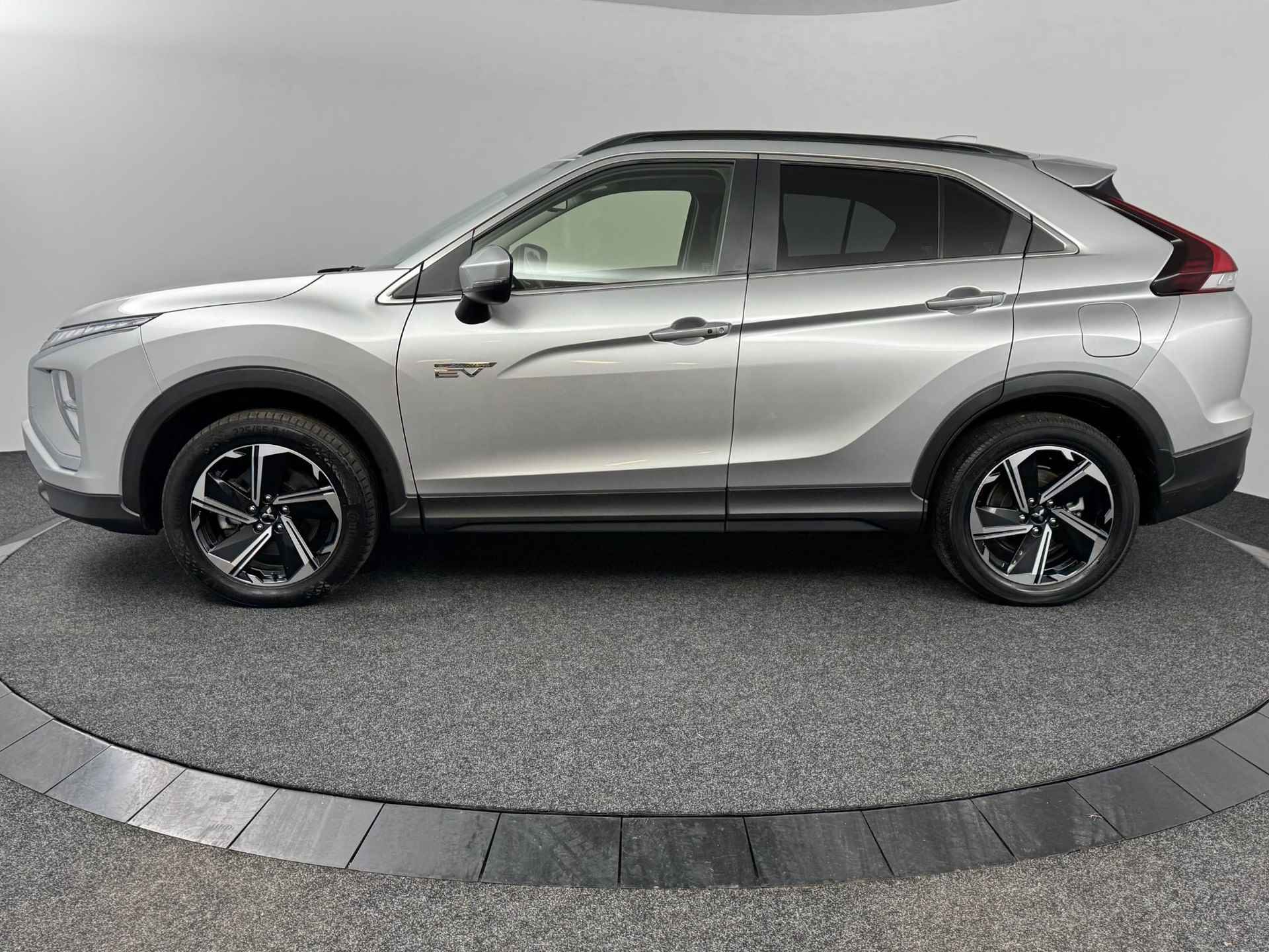 Mitsubishi Eclipse Cross 2.4 PHEV Intense | Stoelverwarming - 32/42