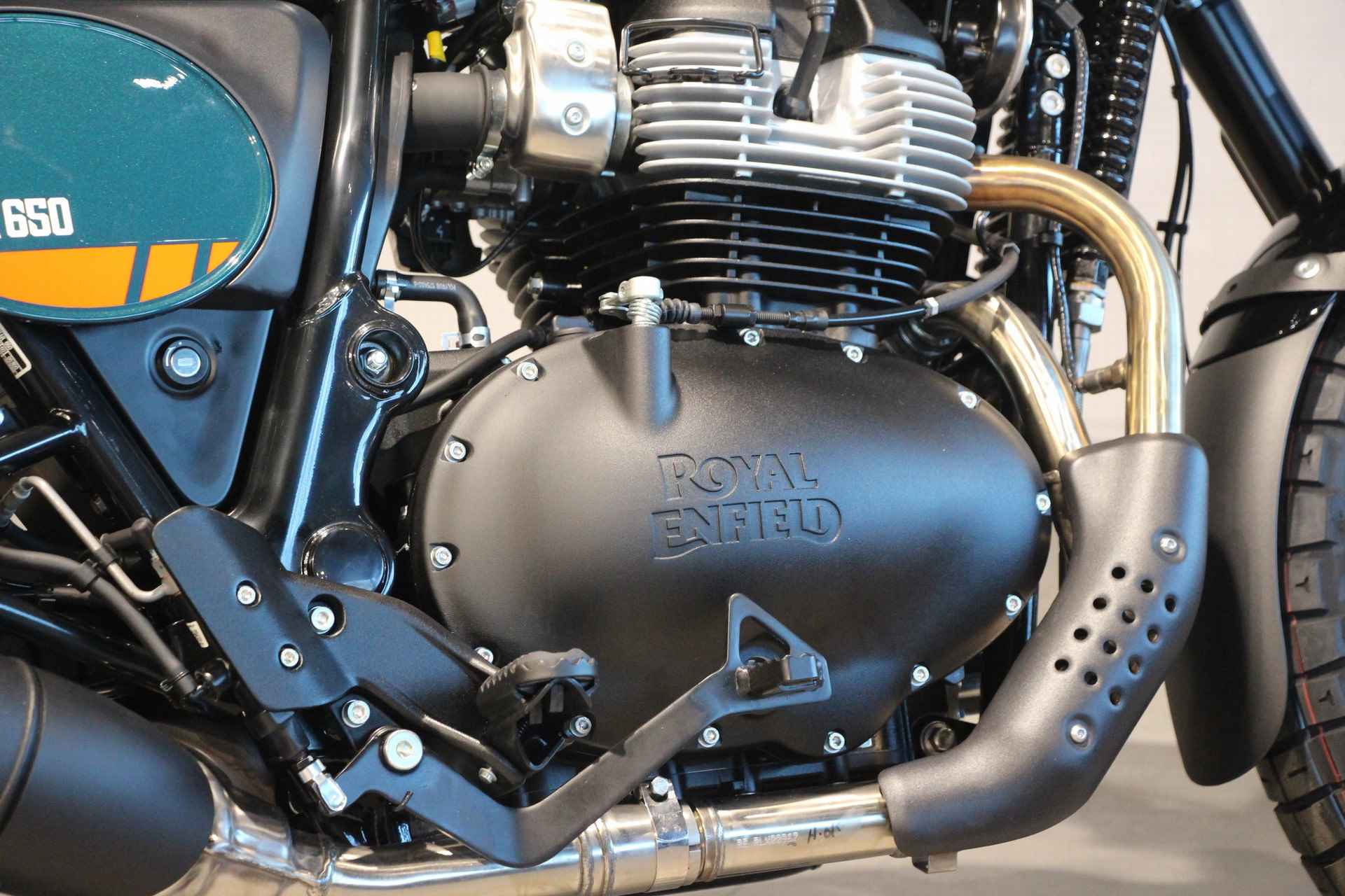 Royal-Enfield BEAR 650 - 9/13