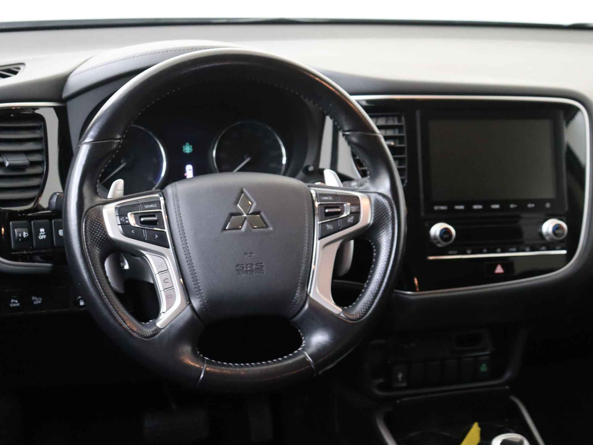 Mitsubishi Outlander 2.4 PHEV Pure 225 pk Automaat | Climate Control | Trekhaak | Navigatie by App - 7/36