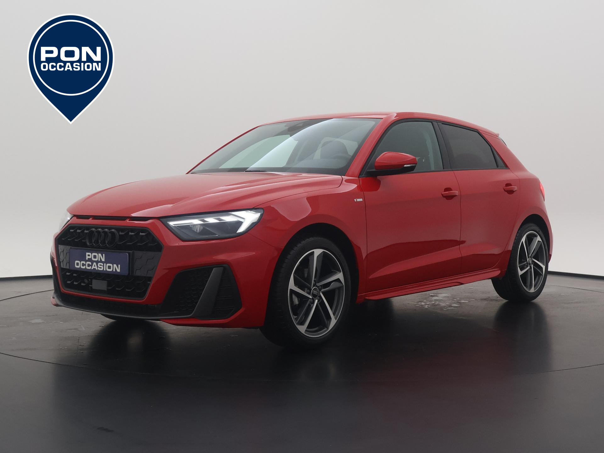 Audi A1 Sportback 25 TFSI S edition | S-Line | CarPlay | Stoelverwarming | Privacy Glass | 17" LMV | LED | Sportstoelen |