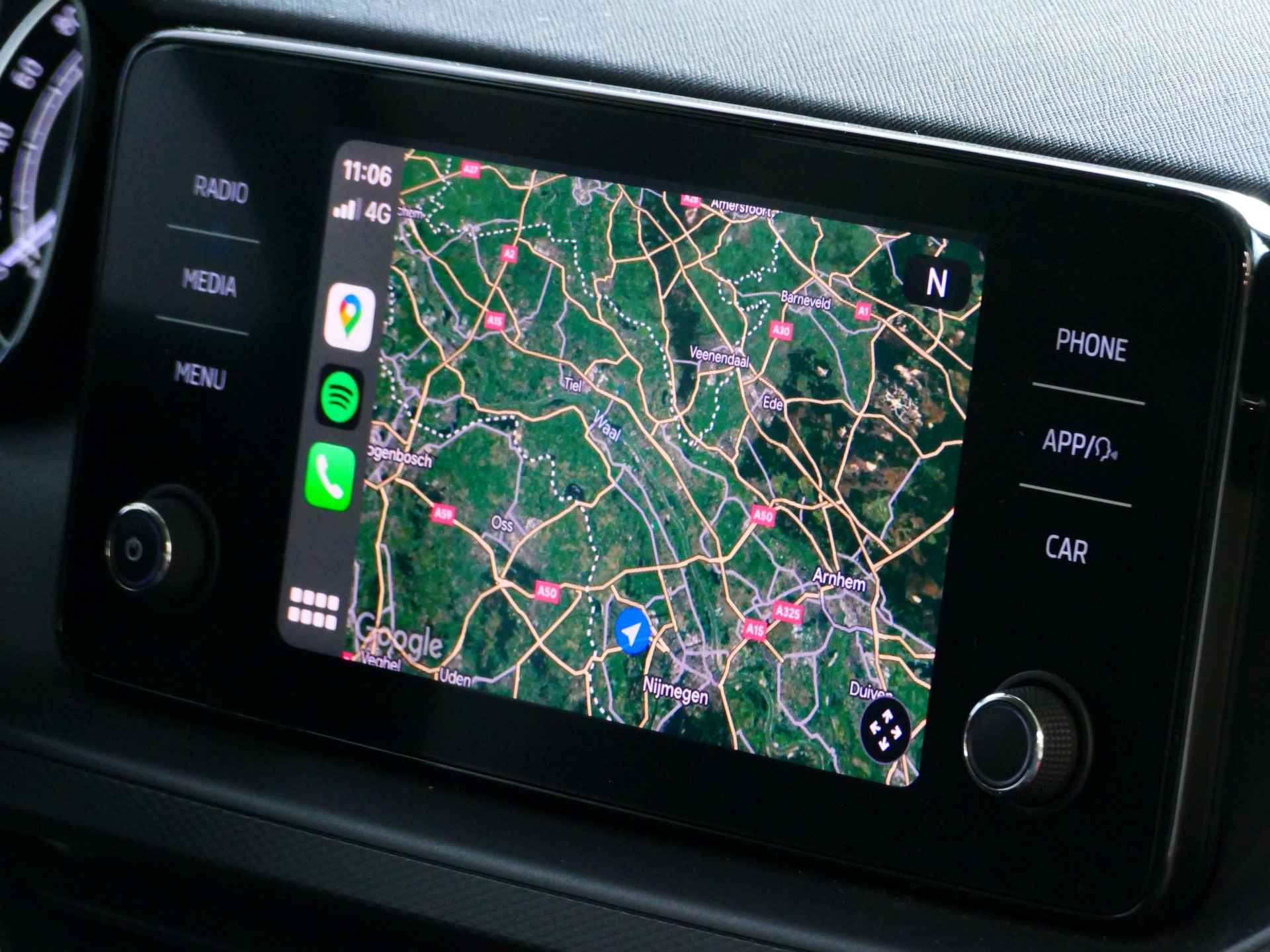 Škoda Kamiq 1.5 TSI 150PK BLACKLINE ECC CARPLAY NAVI STOELVERW PDC LMV 05/2023 - 4/71