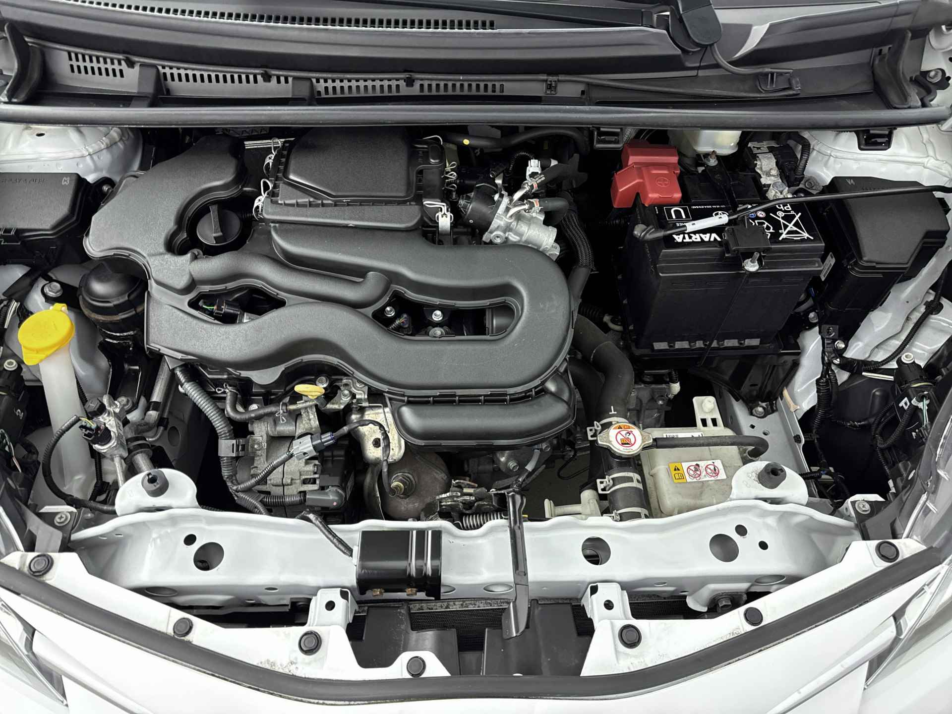 Toyota Yaris 1.0 VVT-i Connect | Airco | LM velgen | - 36/38