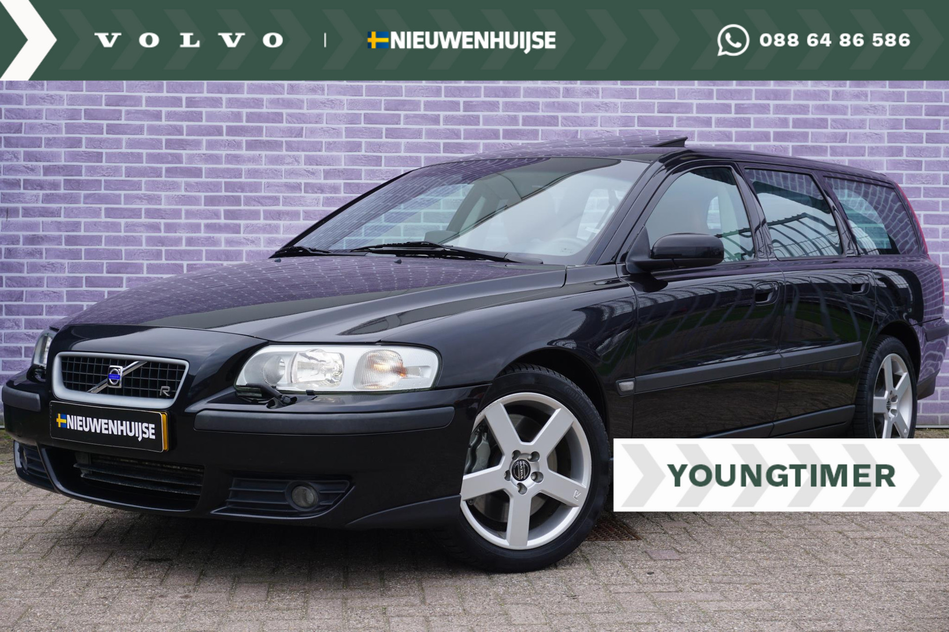 Volvo V70 2.5 R AWD 300pk | 7 persoons | Youngtimer | Sport leder | Trekhaak | verwarmde voorstoelen | Schuif/kantel dak | elektrisch verstelbare voorstoelen | Xenon koplampen |