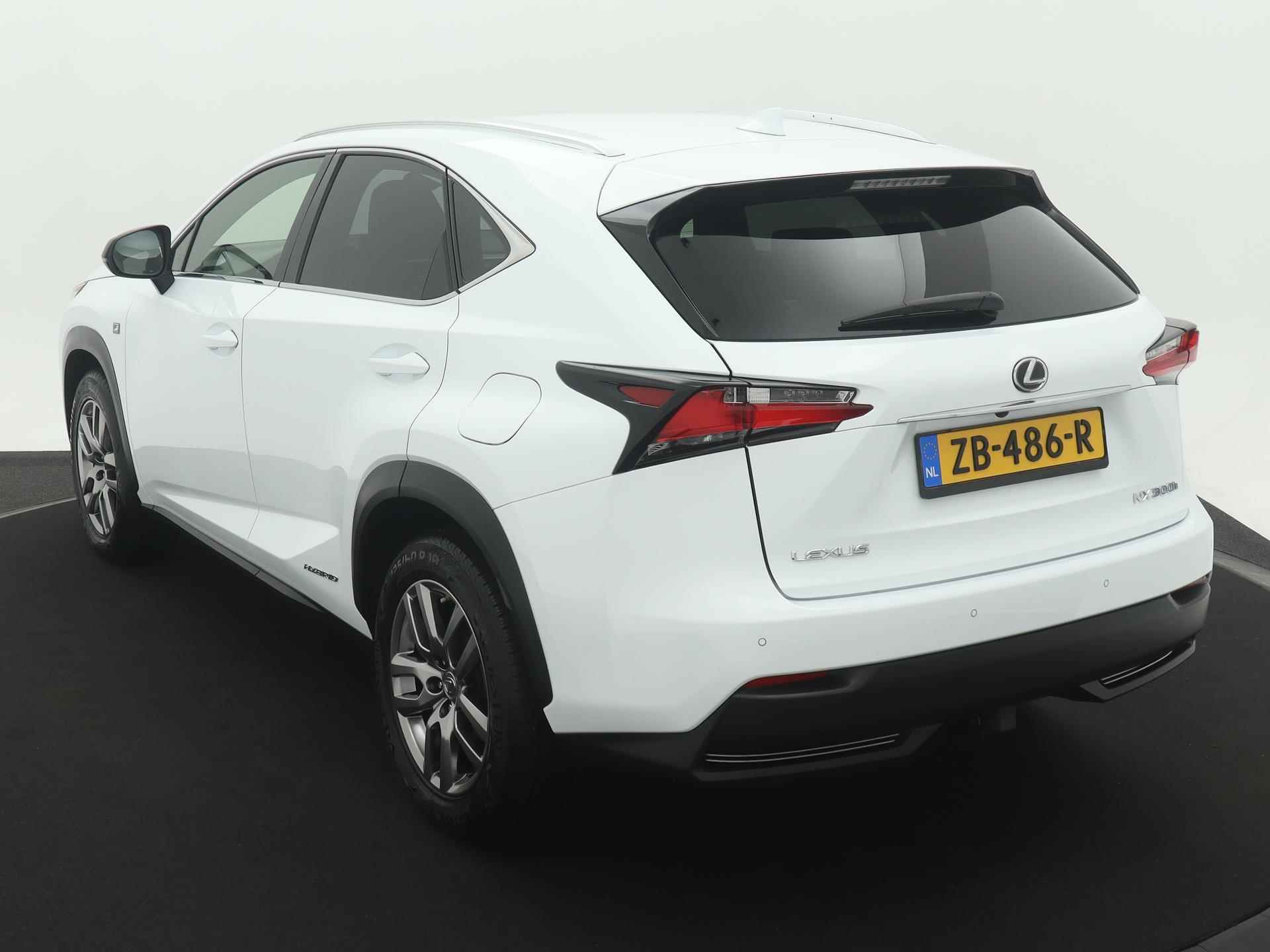 Lexus NX 300h AWD F Sport Line | Afneembare Trekhaak | Dealeronderhouden | Schuif-/kanteldak - 9/25