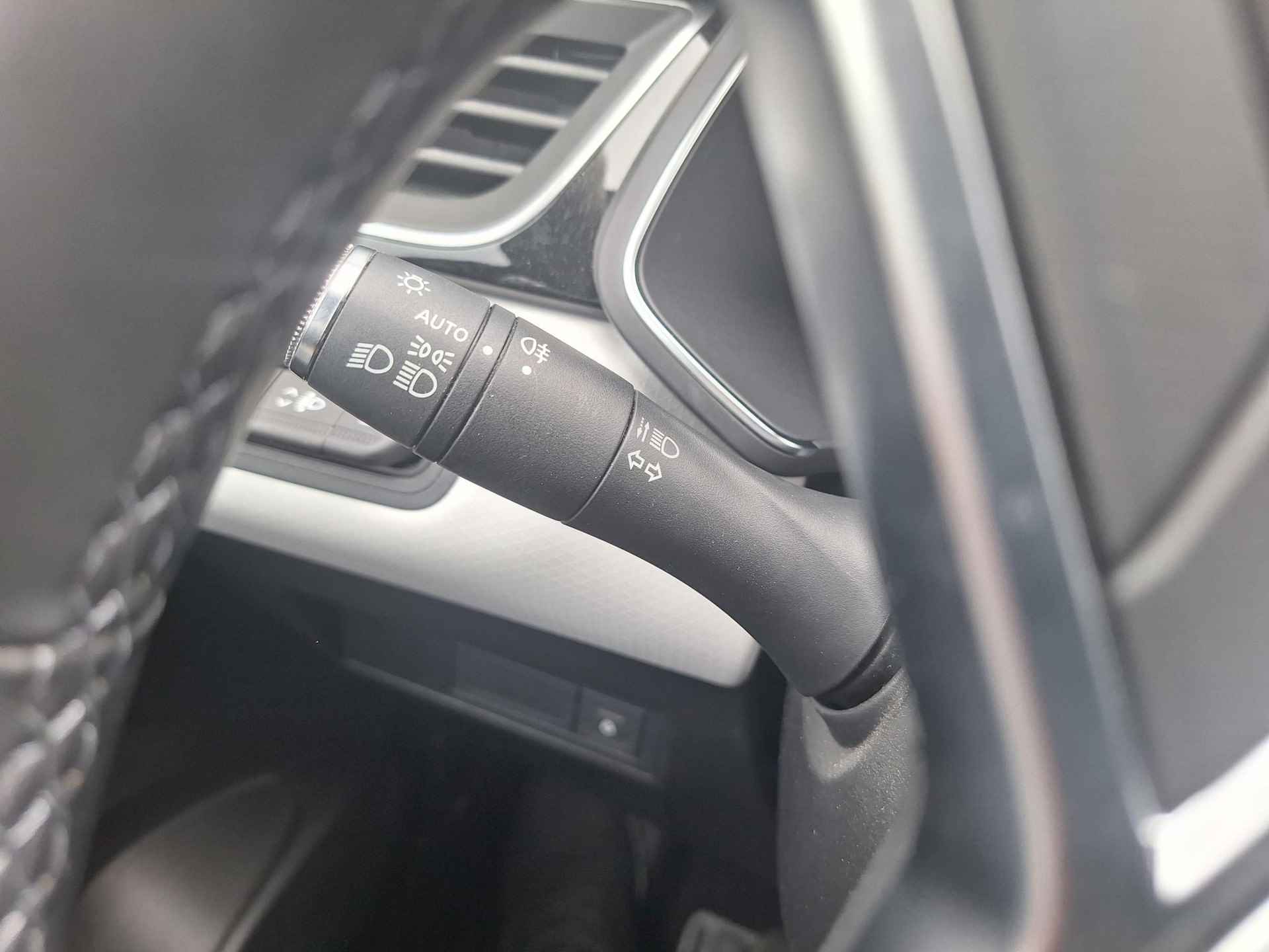 Renault Captur 1.6 E-Tech Plug-in Hybrid 160 Edition One BOSE Soundsystem, Camera, Stoel- en stuurverw. - 13/50