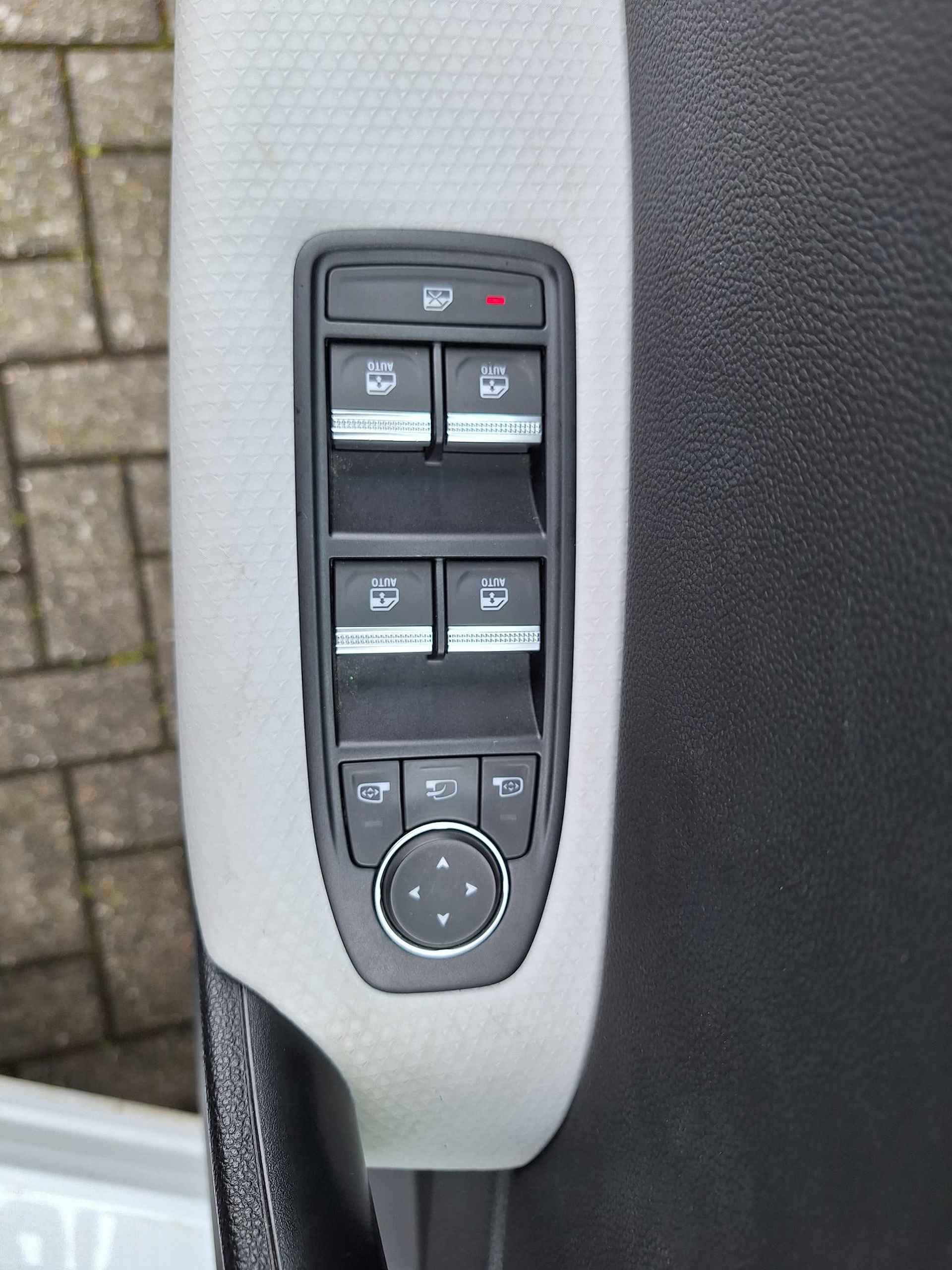 Renault Captur 1.6 E-Tech Plug-in Hybrid 160 Edition One BOSE Soundsystem, Camera, Stoel- en stuurverw. - 30/50