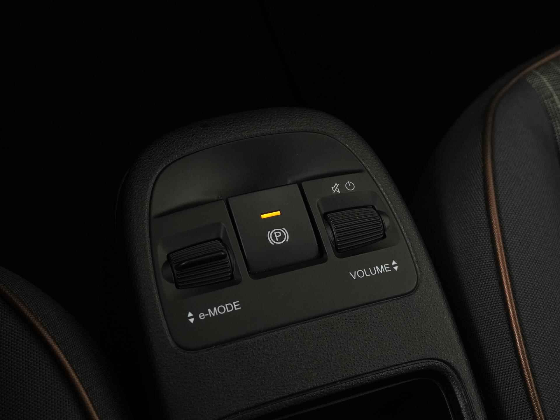 Fiat 500E Icon 42 kWh | Digital Cockpit | Navigatie | Apple Carplay | Zondag Open! - 12/35