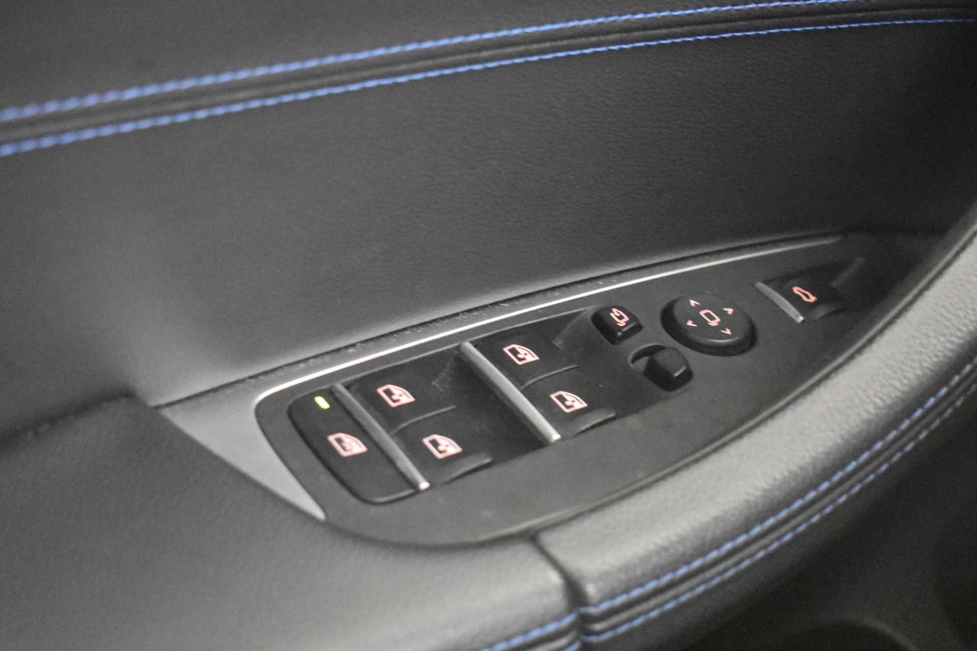 BMW X3 xDrive30i High Executive M Sport Automaat / Panoramadak / Trekhaak / Sportstoelen / Adaptieve LED / Head-Up / Comfort Access / Navigatie Professional / Parking Assistant - 9/40