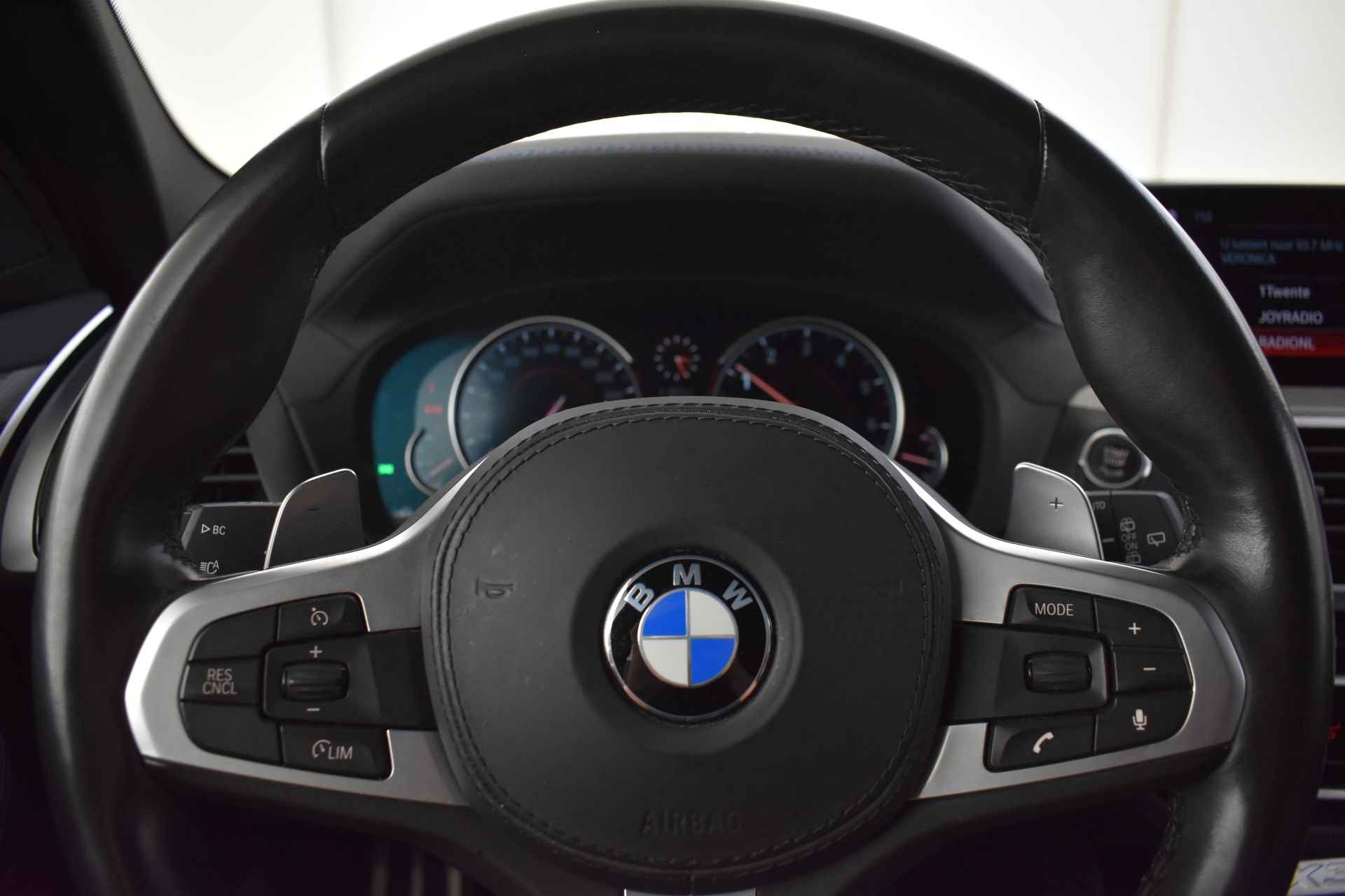 BMW X3 xDrive30i High Executive M Sport Automaat / Panoramadak / Trekhaak / Sportstoelen / Adaptieve LED / Head-Up / Comfort Access / Navigatie Professional / Parking Assistant - 13/40