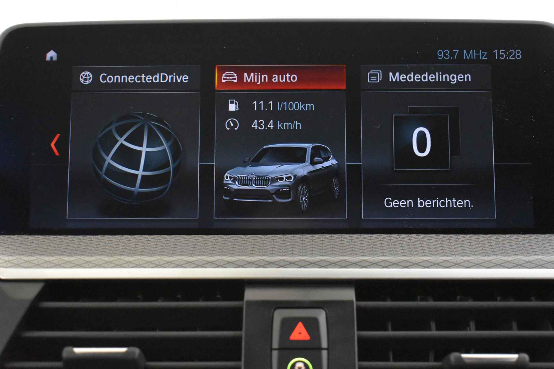 BMW X3 xDrive30i High Executive M Sport Automaat / Panoramadak / Trekhaak / Sportstoelen / Adaptieve LED / Head-Up / Comfort Access / Navigatie Professional / Parking Assistant - 21/40