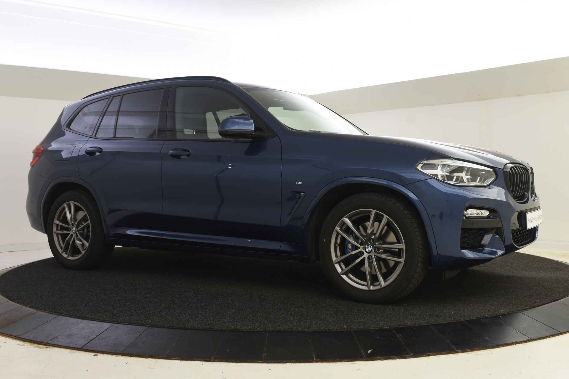 BMW X3 xDrive30i High Executive M Sport Automaat / Panoramadak / Trekhaak / Sportstoelen / Adaptieve LED / Head-Up / Comfort Access / Navigatie Professional / Parking Assistant - 23/40