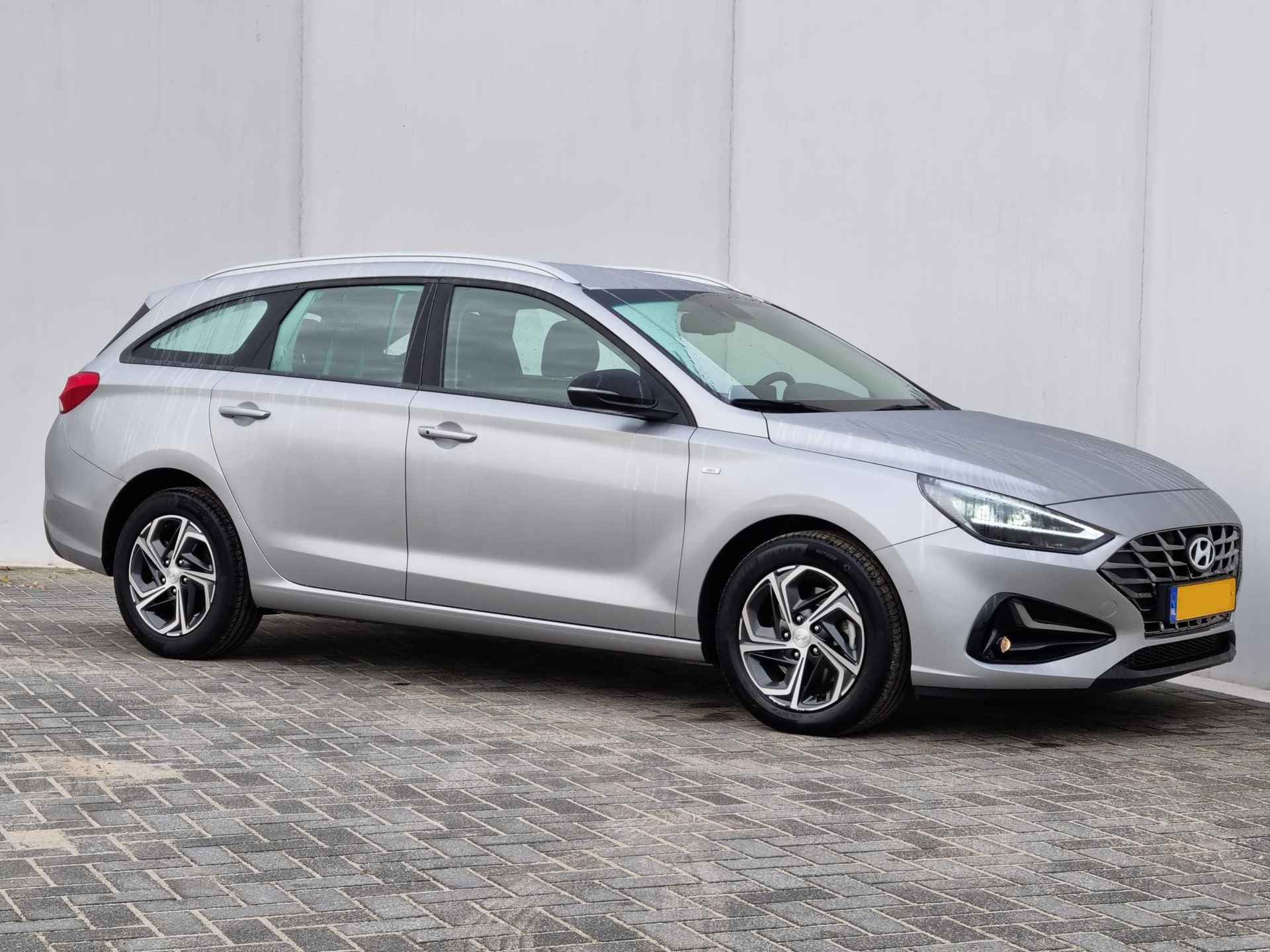 Hyundai i30 Wagon 1.0 T-GDi MHEV Comfort Smart Automaat / Private Lease Vanaf €629,- / Navigatie / Android Auto/Apple Carplay - 16/38