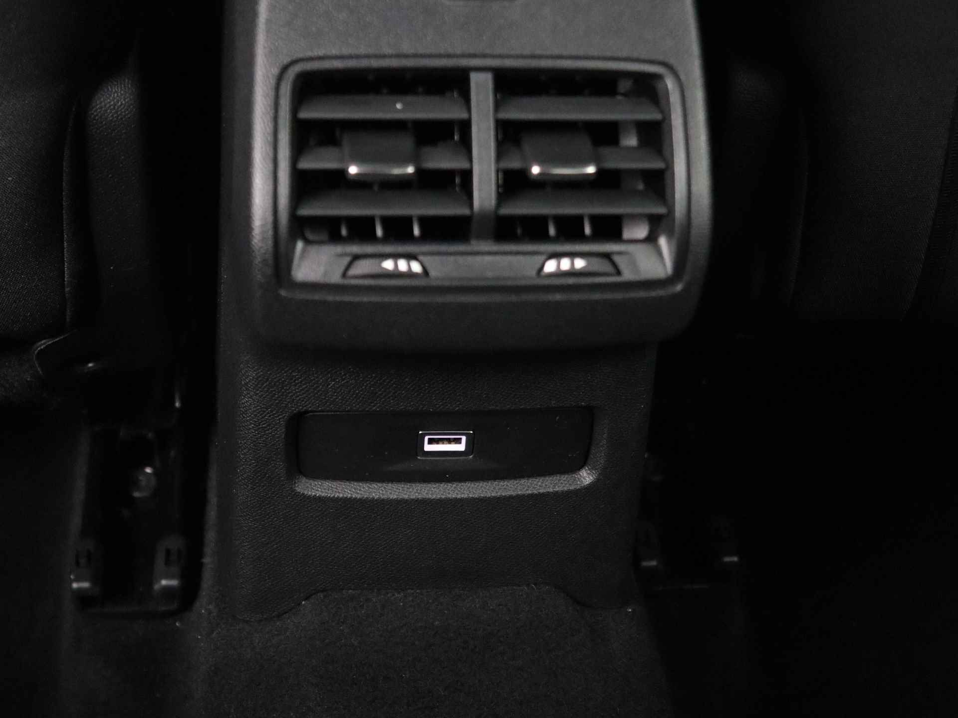 Citroën C4 X Puretech 130pk Automaat Shine | Rijklaar | - 23/26