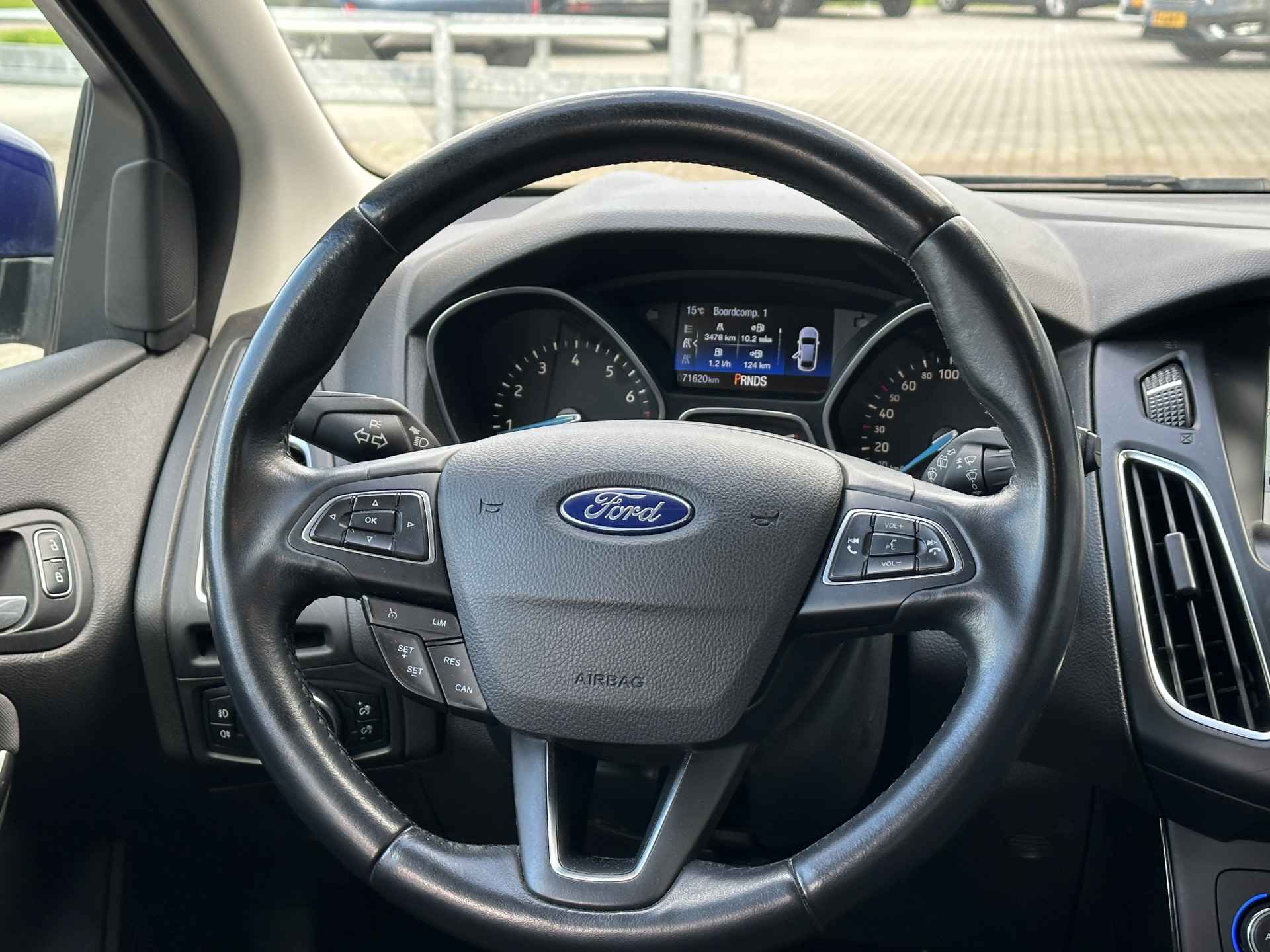 Ford Focus 1.5 EcoBoost 150PK Titanium | Trekhaak | Navi | Cruise | Keyless entry | Voorruit verw. | 100% dealer onderh. - 12/24