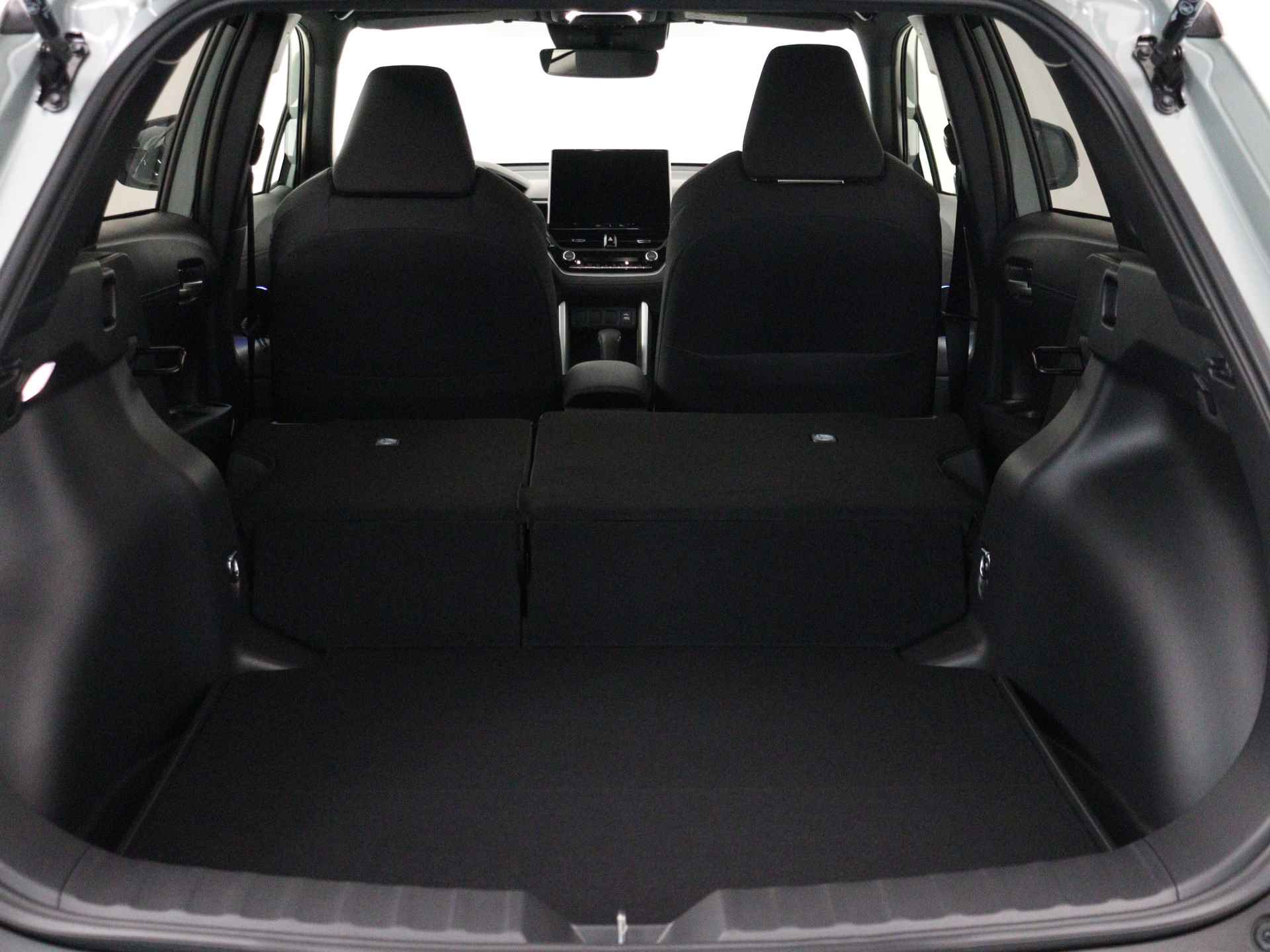 Toyota Corolla Cross 1.8 Hybrid Dynamic | Navigatie | Camera | Lane-Assist | Lichtmetalen velgen 18" | - 31/35