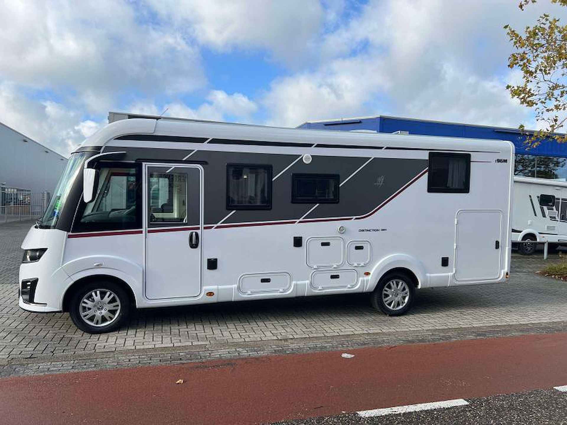 Rapido Distinction  i96m Mercedes Primeur - 4/24