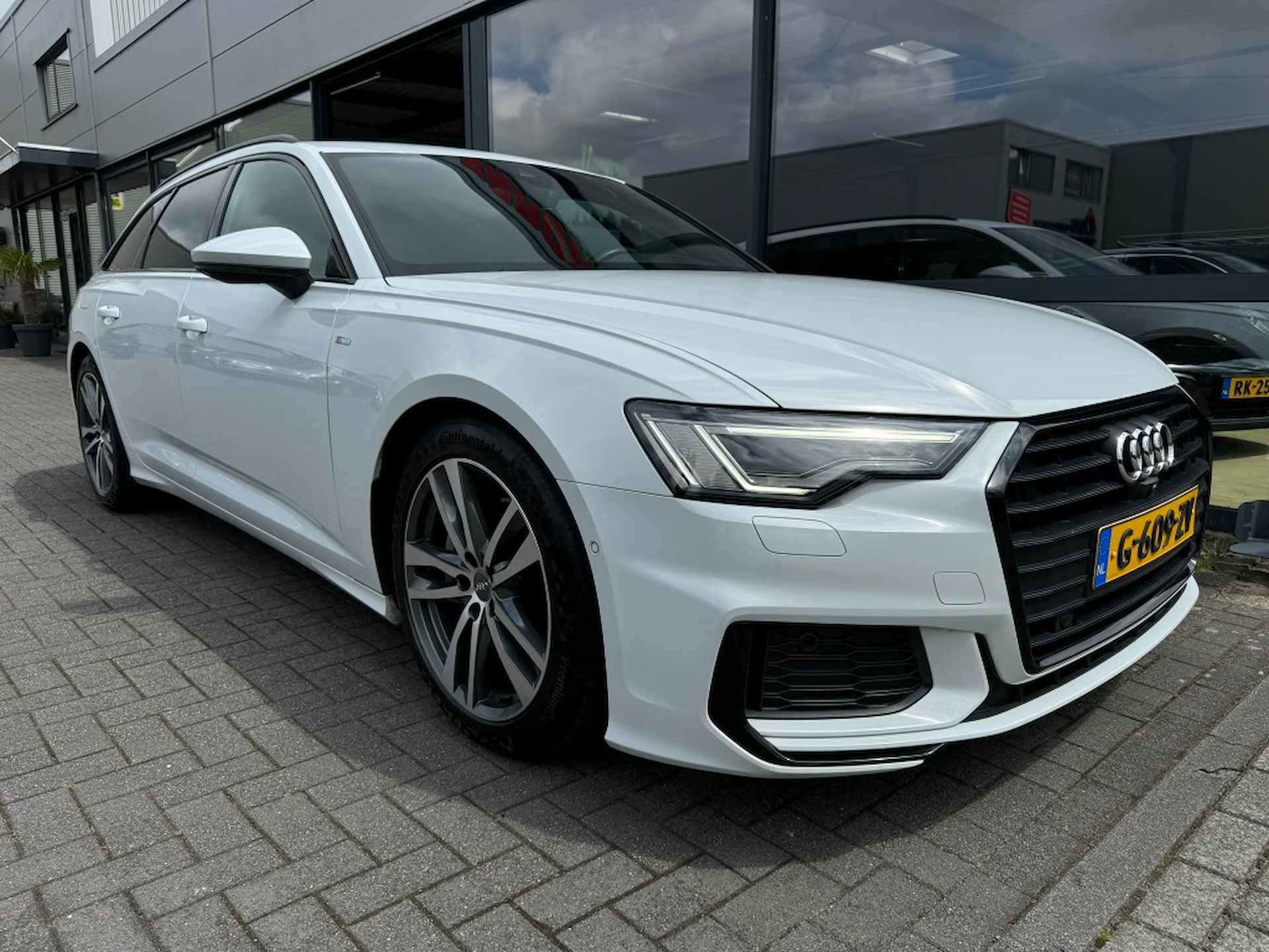 Audi A6 Avant 45 TFSI S-Line Edition - 2/36